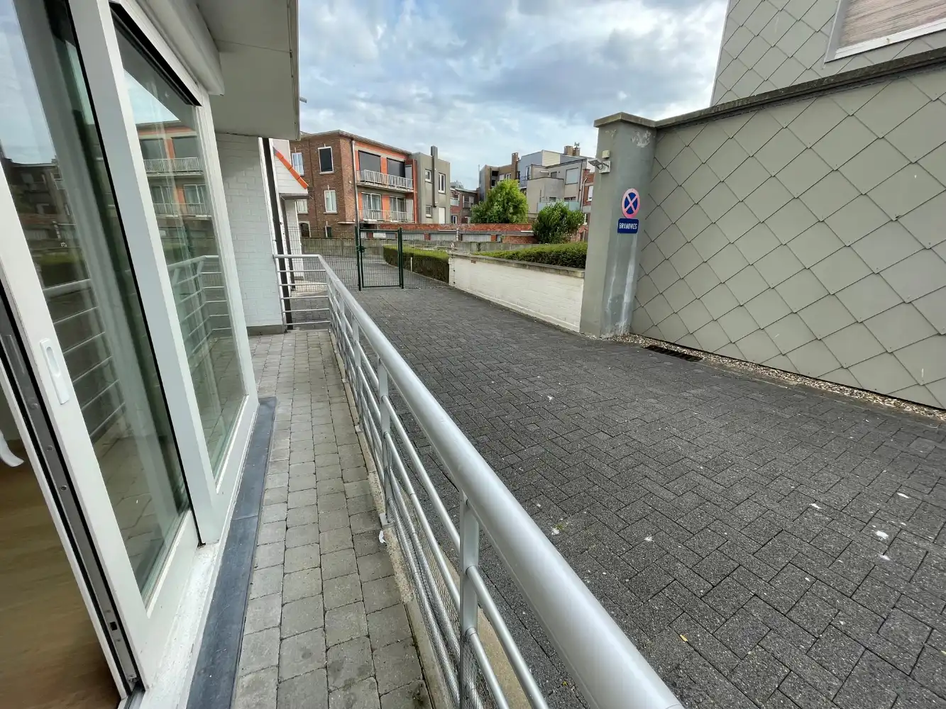 Gelijkvloersappartement met twee slaapkamers en terrasje dichtbij het centrum van Blankenberge. foto 5