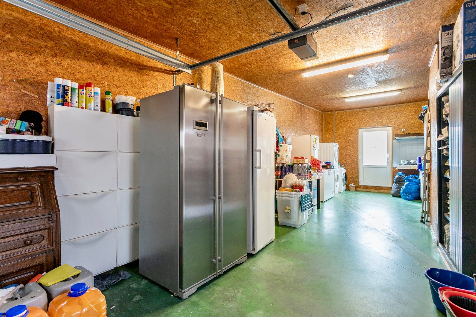 Ruime, te renoveren woning met 3 slpk en garage foto 20