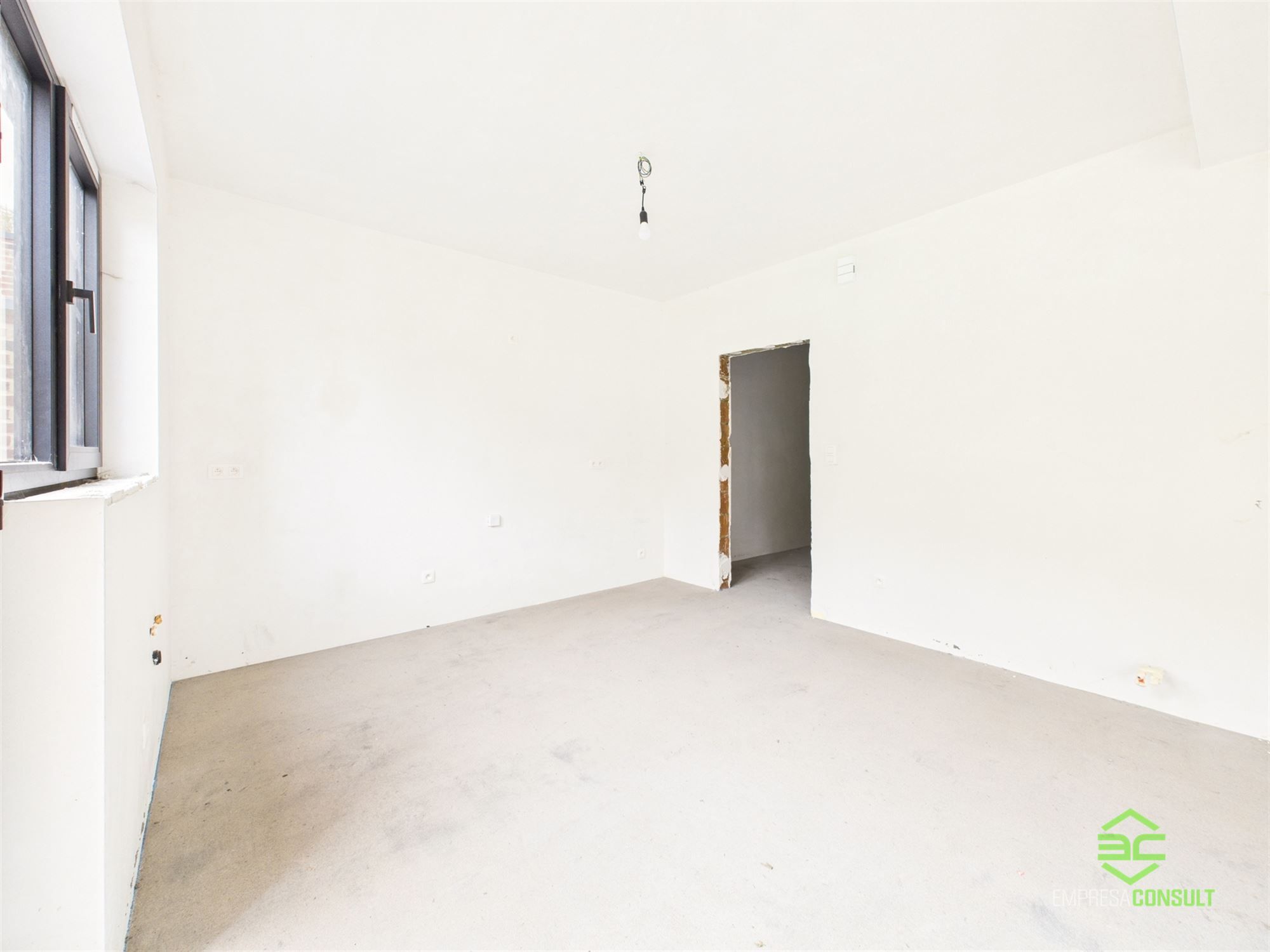 Afgewerkte nieuwbouw met 5 slpk en 2 badk onder registratie! foto 7