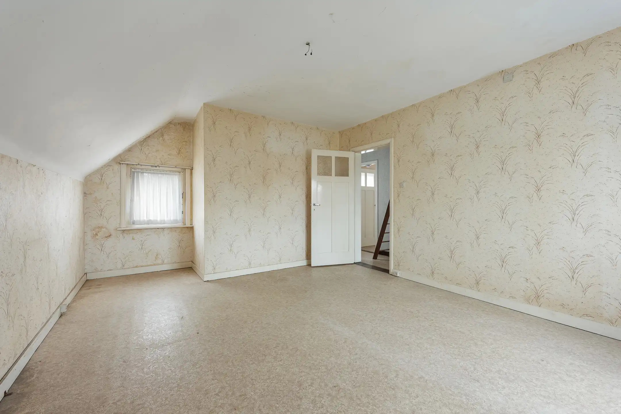 Te renoveren woning op mooi perceel van 1.519 m² (Zuid) foto 22