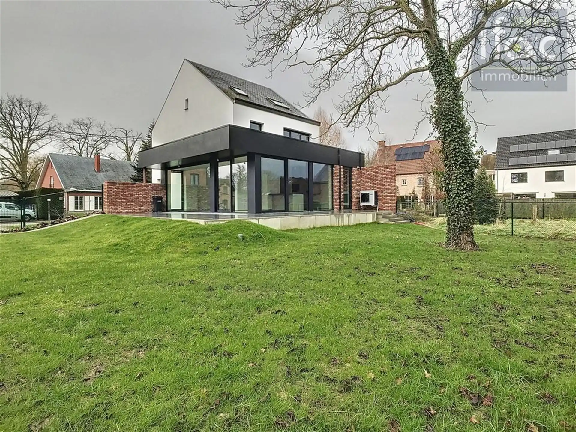 Totaal gerenoveerde en energiezuinige villa (EPC A-label) foto 2