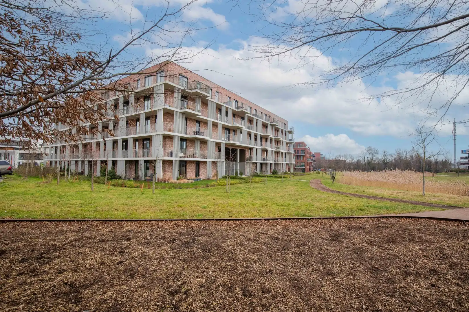 Zeer recent woon- of investeringsappartement foto 23