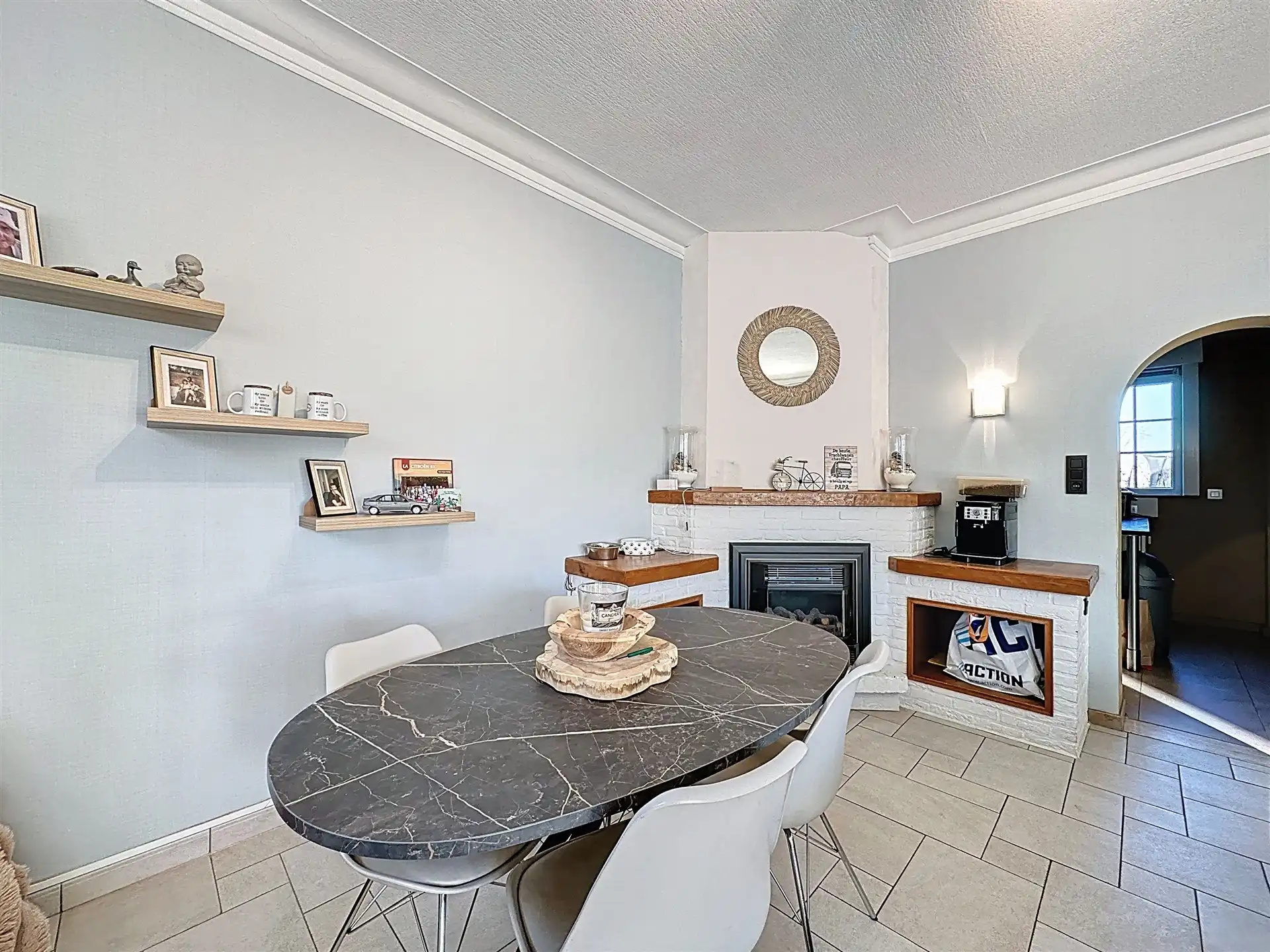 Half open bebouwing met 5 slaapkamers, garage en zicht op groen. foto 7