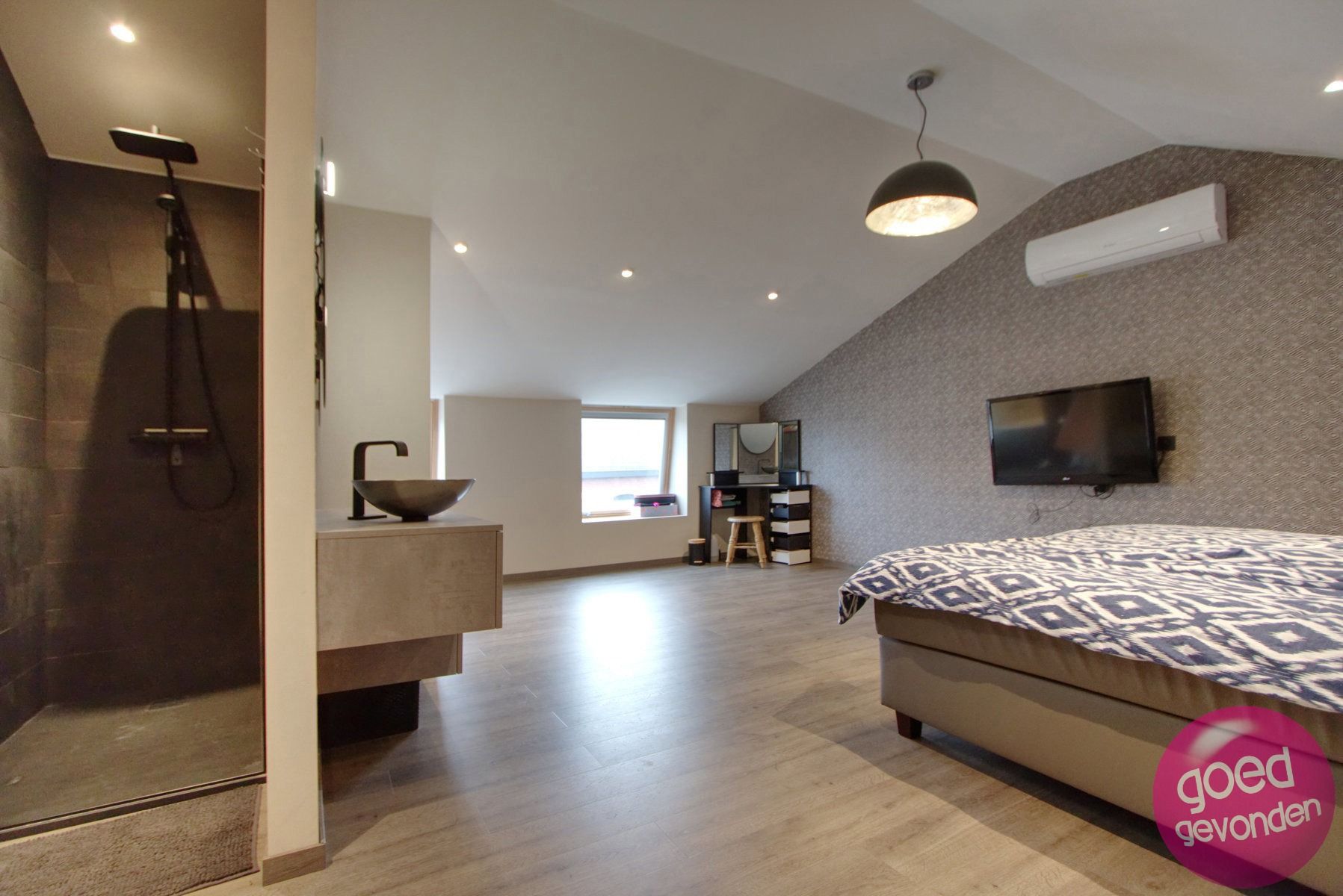 WONING - GERENOVEERD - 3 SLK - 2 BDK - TUIN - TERRAS foto 29