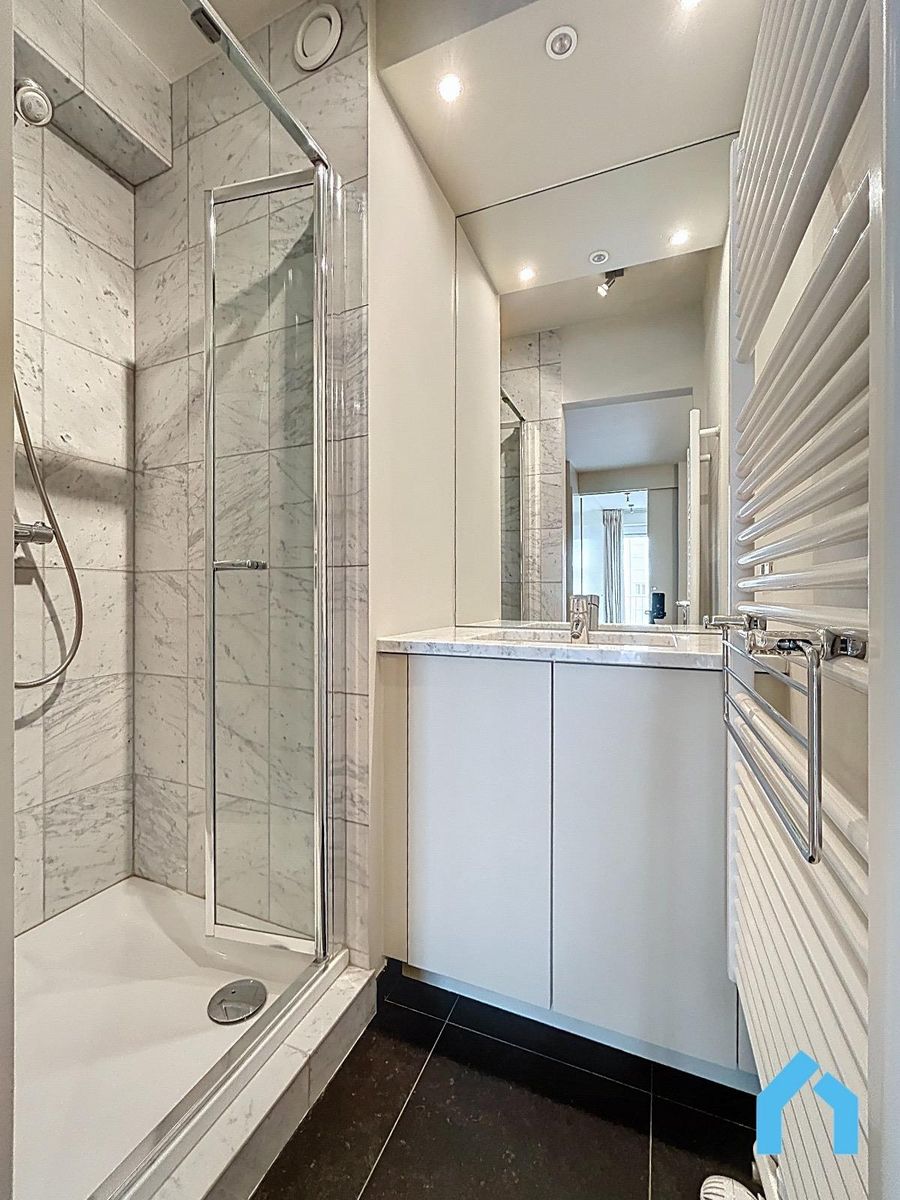 Instapklaar, zuidgericht appartement met 3 slaapkamers te huur! foto 14