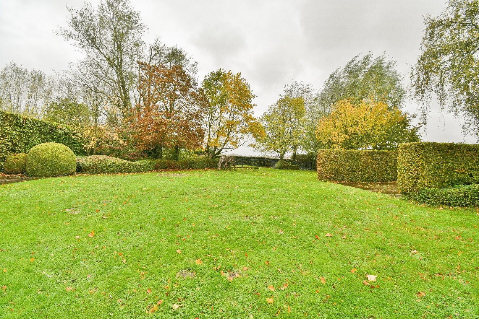 Prachtige Villa met Zwembad in het hartje van Oudenburg Te huur.  foto 29