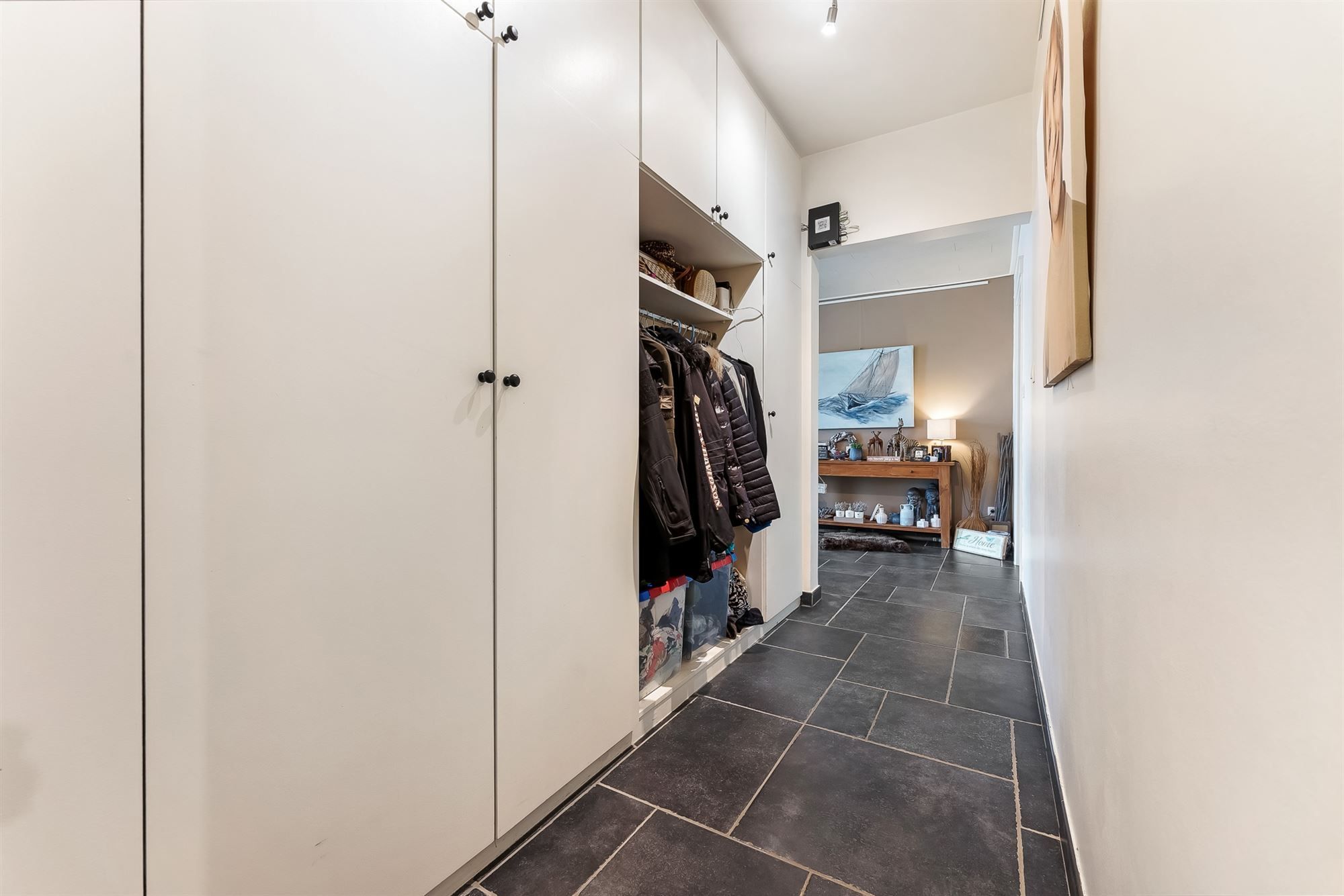 KNAP GERENOVEERDE WONING MET BIJHORENDE GARAGE, WERKHUIS, RUIM MAGAZIJN EN APART VERHUURDE EXTRA WONING OP EEN PERCEEL VAN 59A79 TE LEOPOLDSBURG foto 12