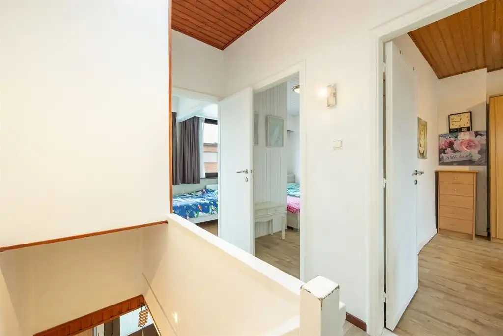 Gezellige woning met ruime garage en stadskoer foto 14