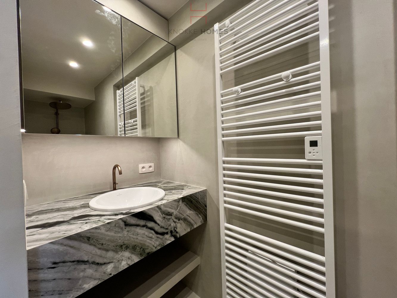 Luxueus gerenoveerd hoekappartement met riant zonneterras in Duinbergen foto 20