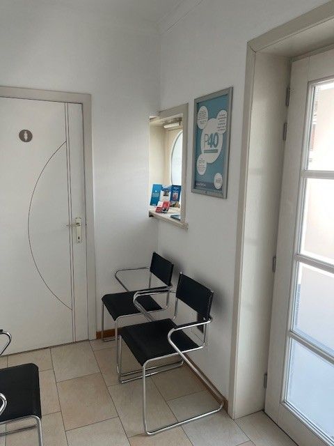 Kantoor met woonst (3 slk) op topligging in centrum Maasmechelen! foto 9