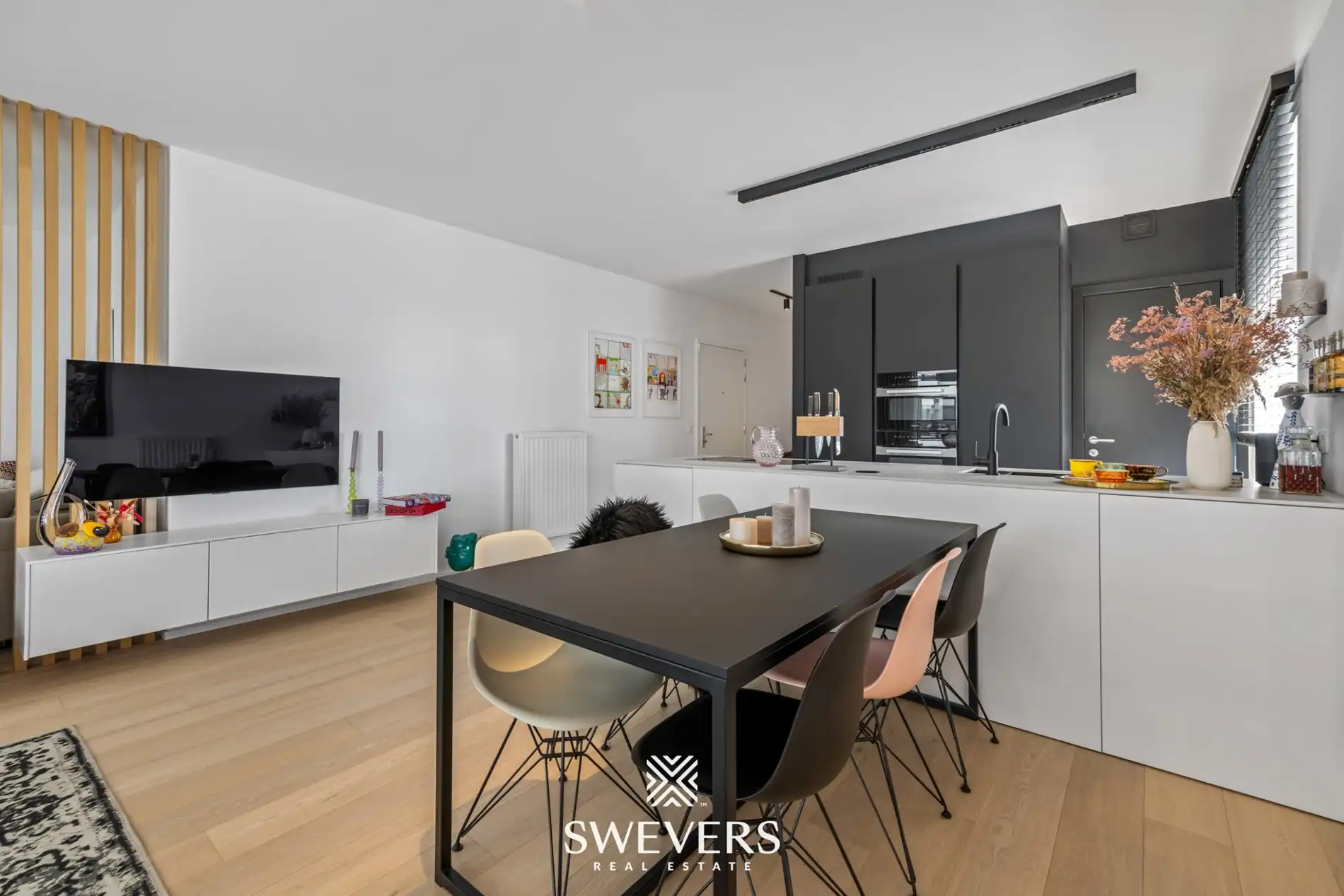 Luxueus appartement met zicht op het kanaal en ruim terras op zuidzicht in Hasselt foto 8