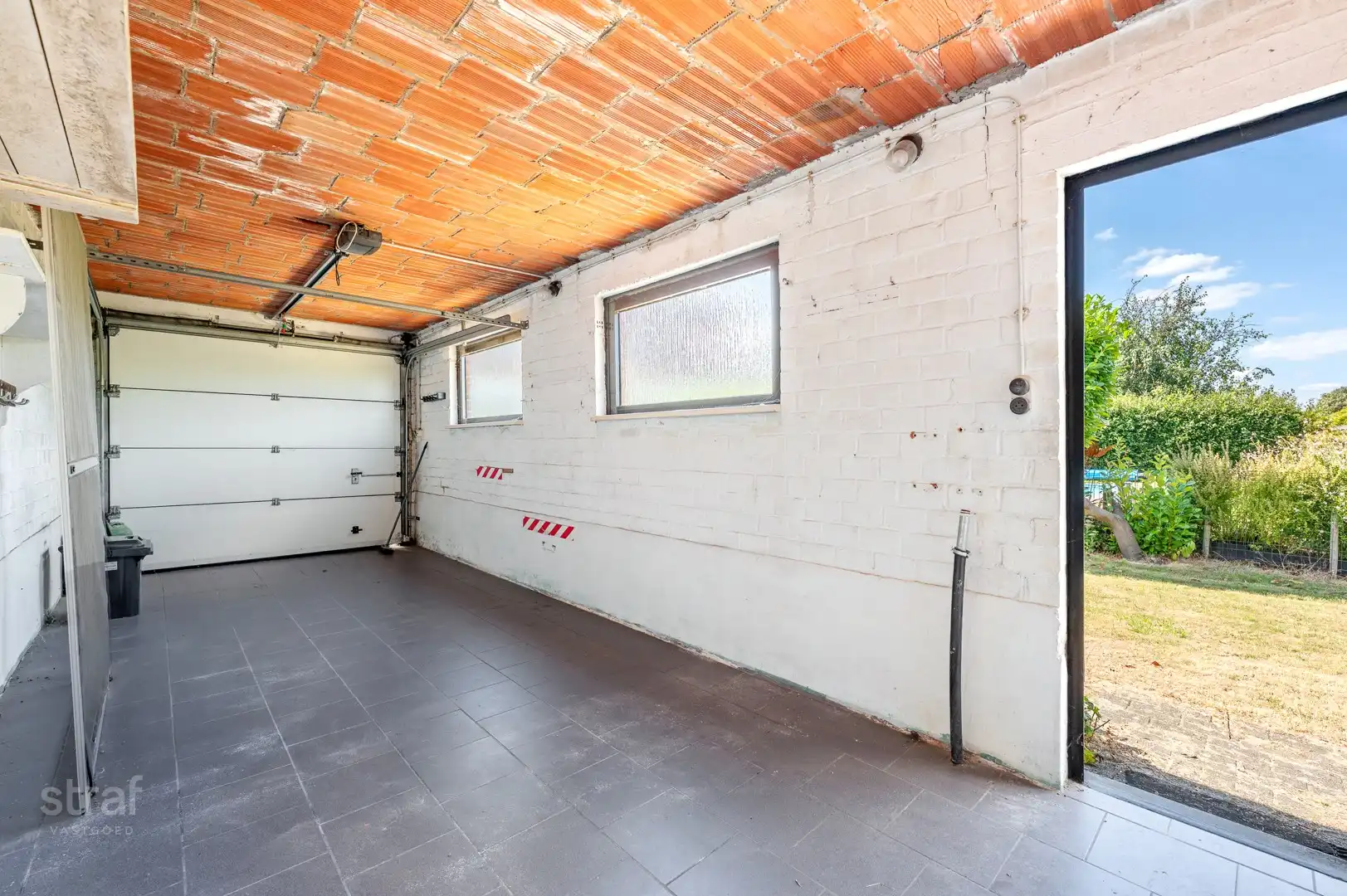 Ruime gezinswoning met grote tuin en tot vijf slaapkamers foto 18