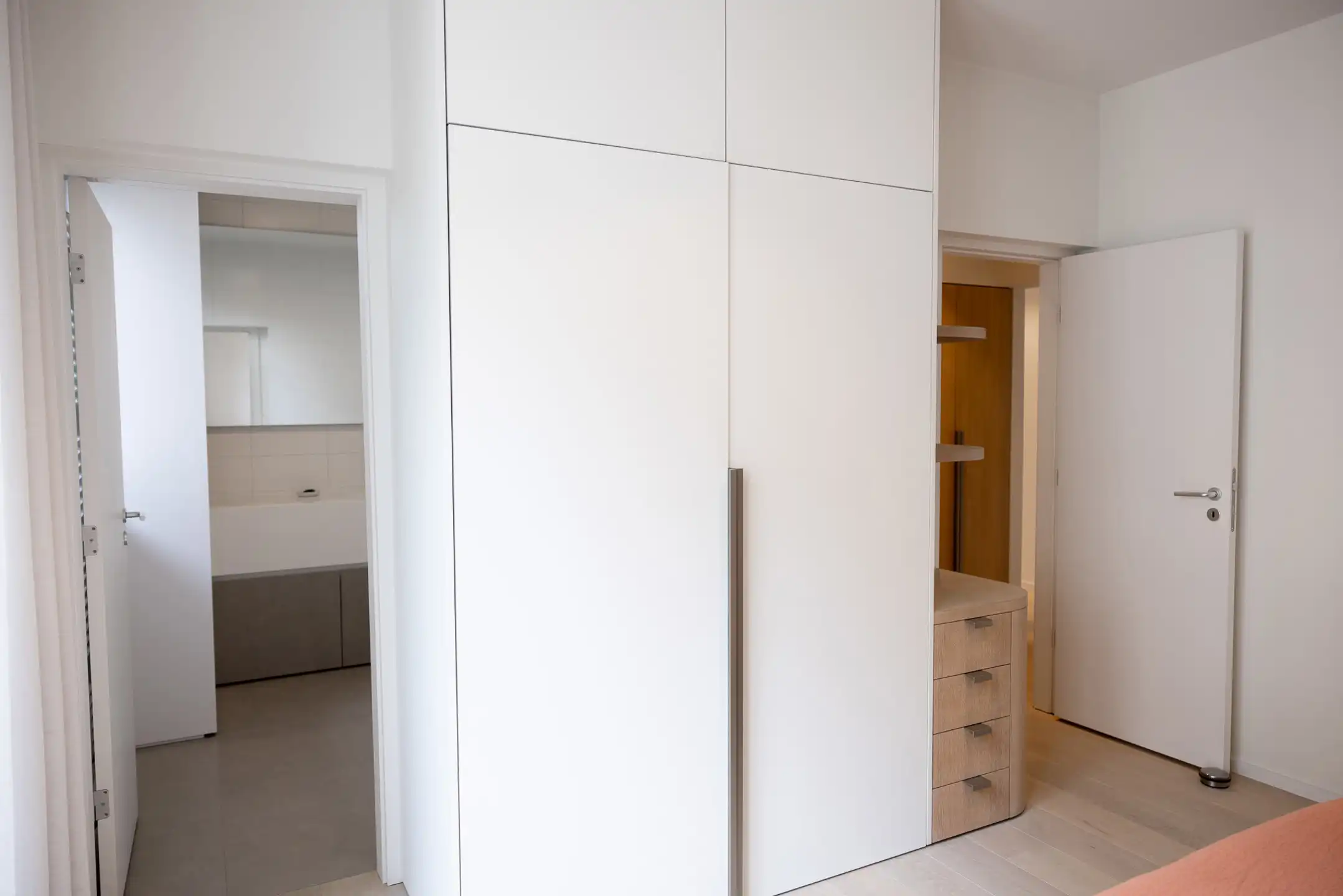 Appartement met 2 slpkamers en parkings - Europese wijk foto 10