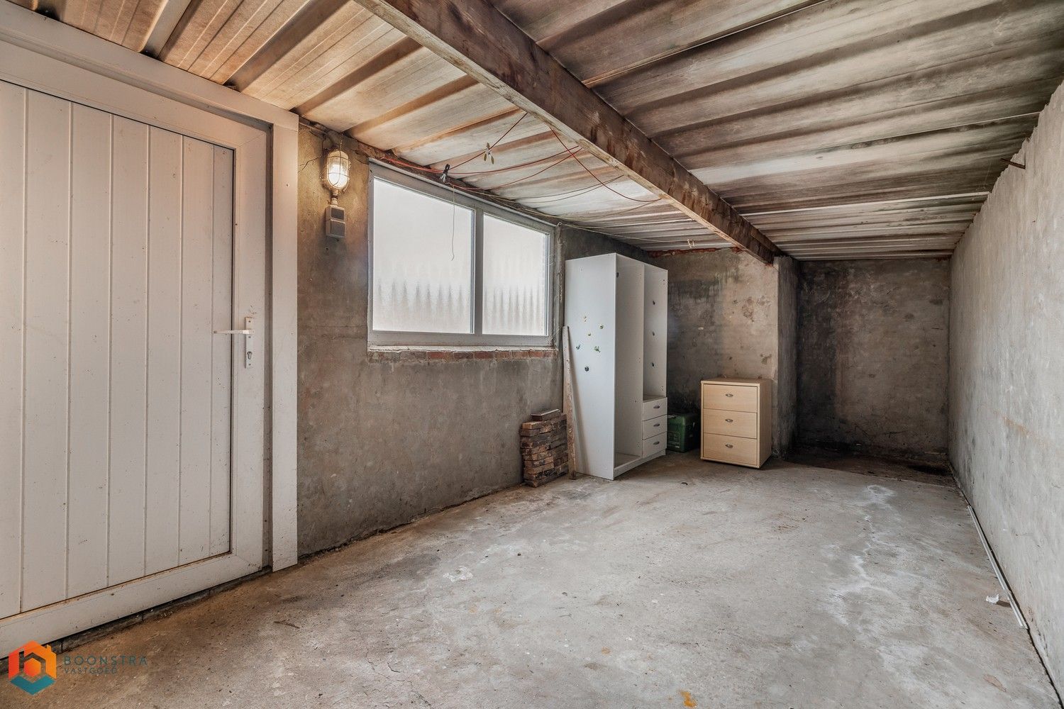 Woning met 3 slaapkamers en ruime garage foto 29