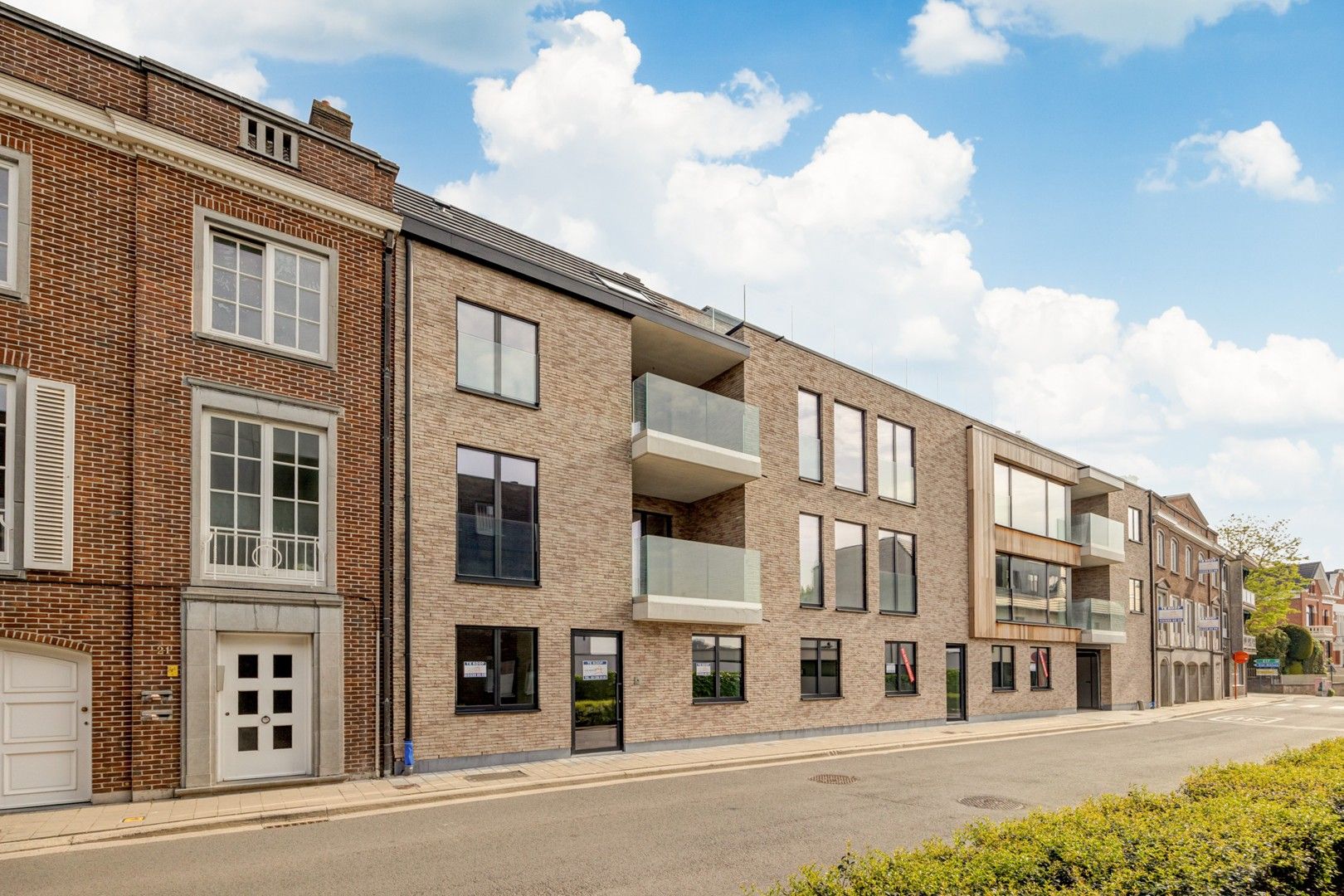 NIEUWBOUWAPPARTEMENT MET 2 SLAAPKAMERS! foto {{pictureIndex}}