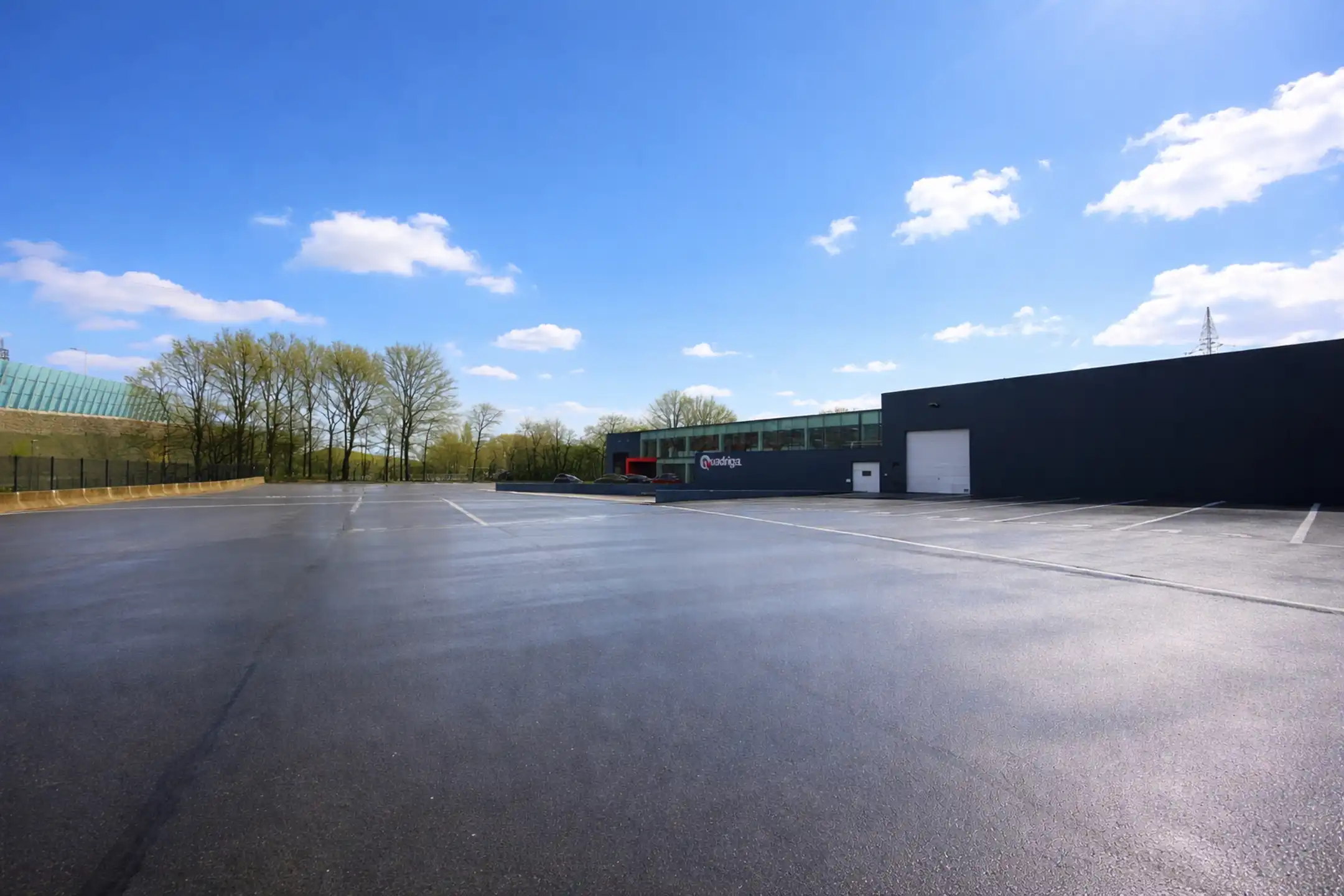 TE HUUR bedrijfssite langsheen E17  foto 15