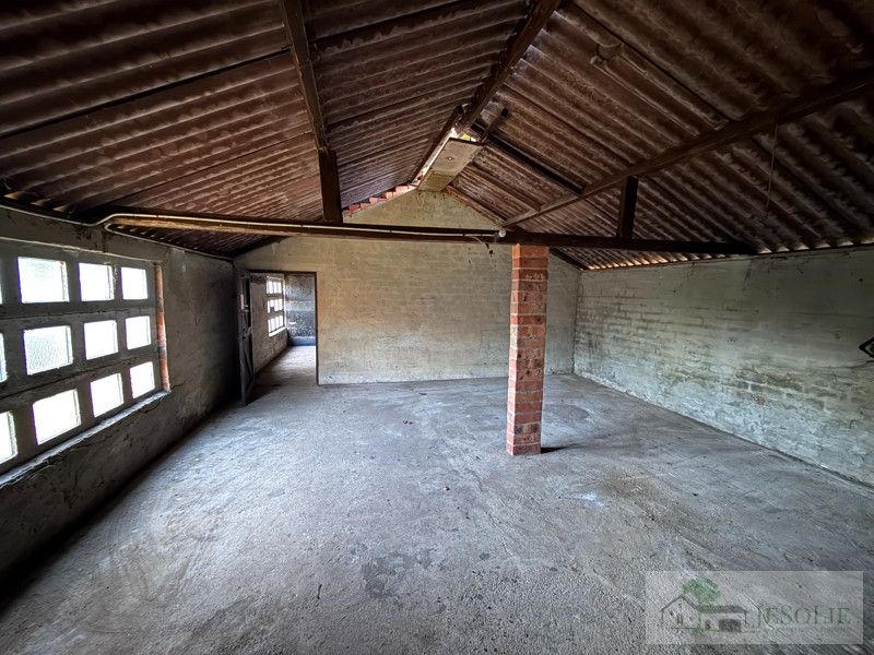 Woning op breed perceel - achterliggend natuurgebied - stal foto 22