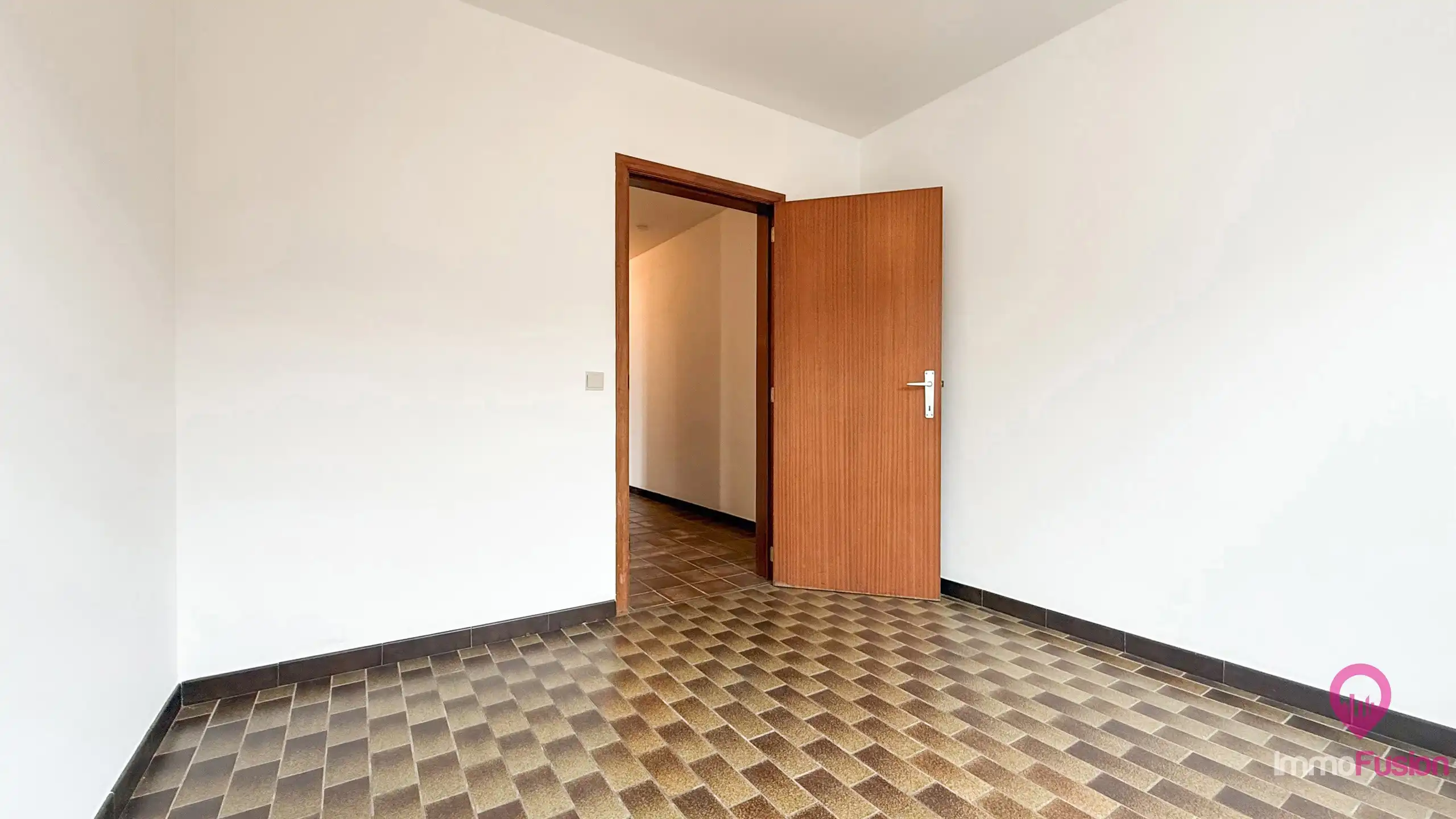 Ideaal gelegen 2-slaapkamerappartement met uitstekende bereikbaarheid! foto 15