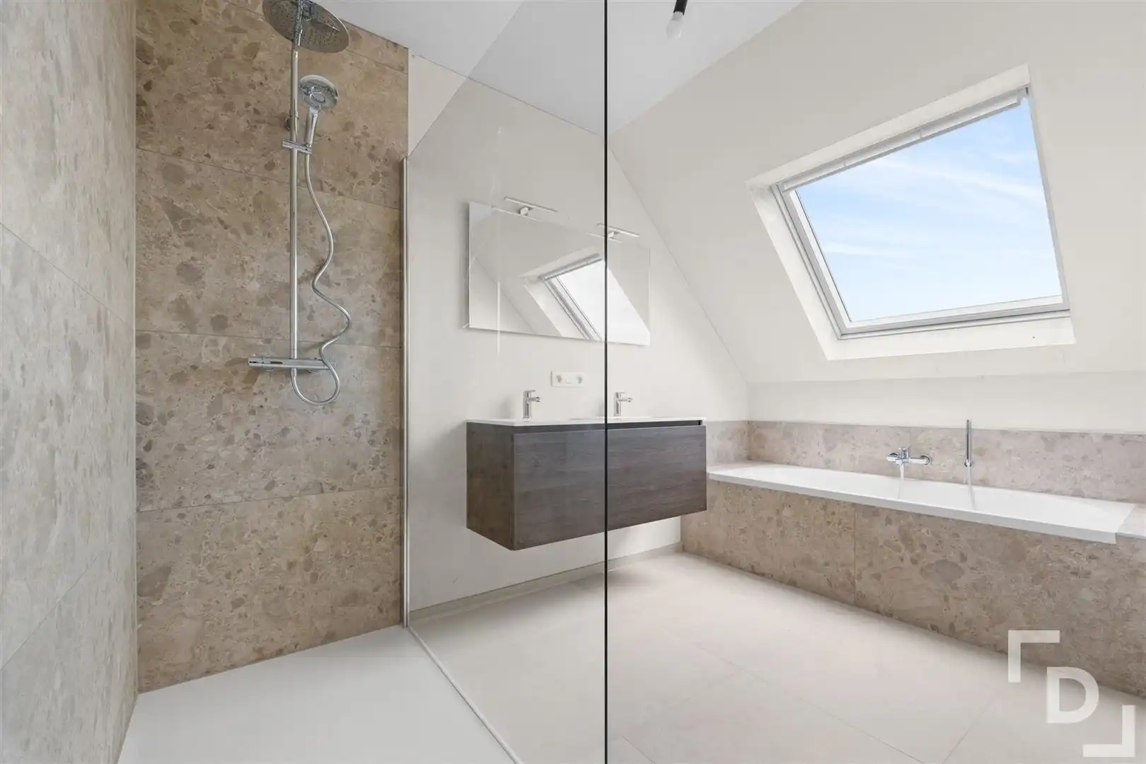 Eengezinswoning foto 12