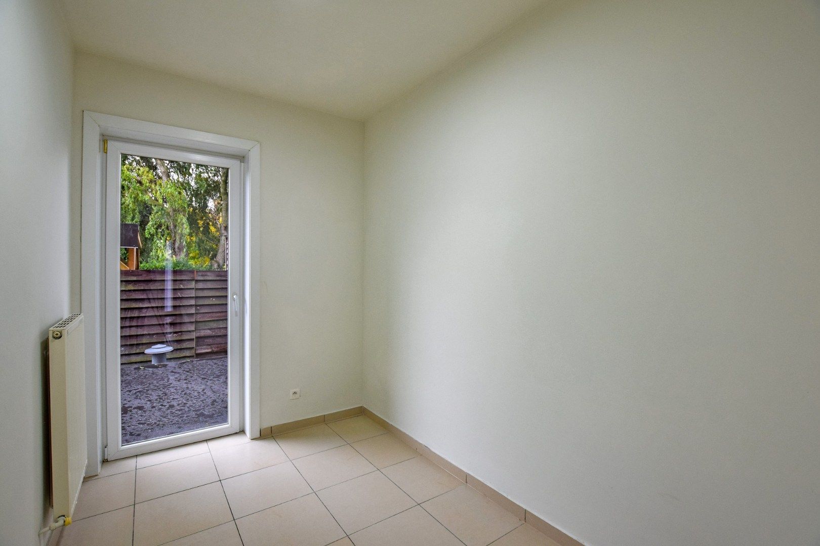 Gelijkvloersappartement met 2 slaapkamers (71 m²) met ruim terras (40 m²) en parkeerplaats te Nieuwpoort.  foto 12