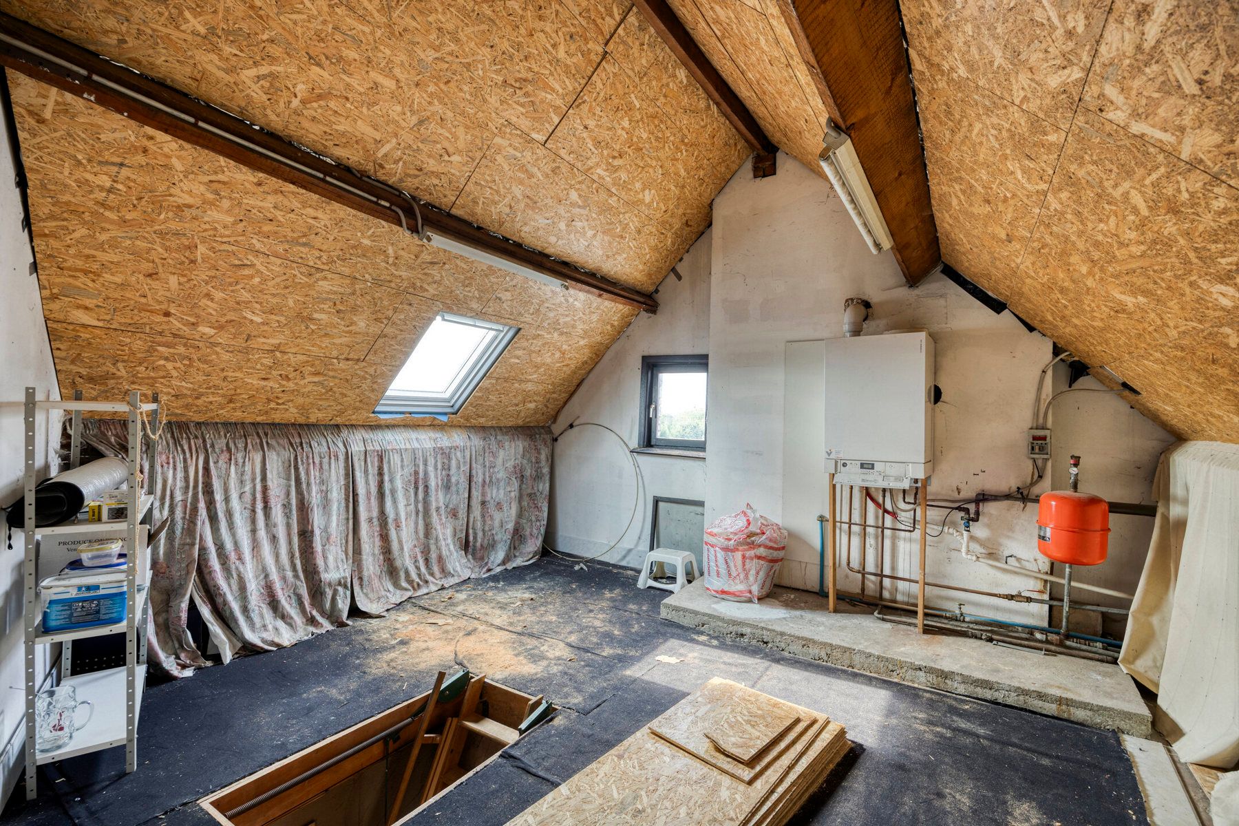 Instapklare woning met veel lichtinval in hartje Zele foto 13