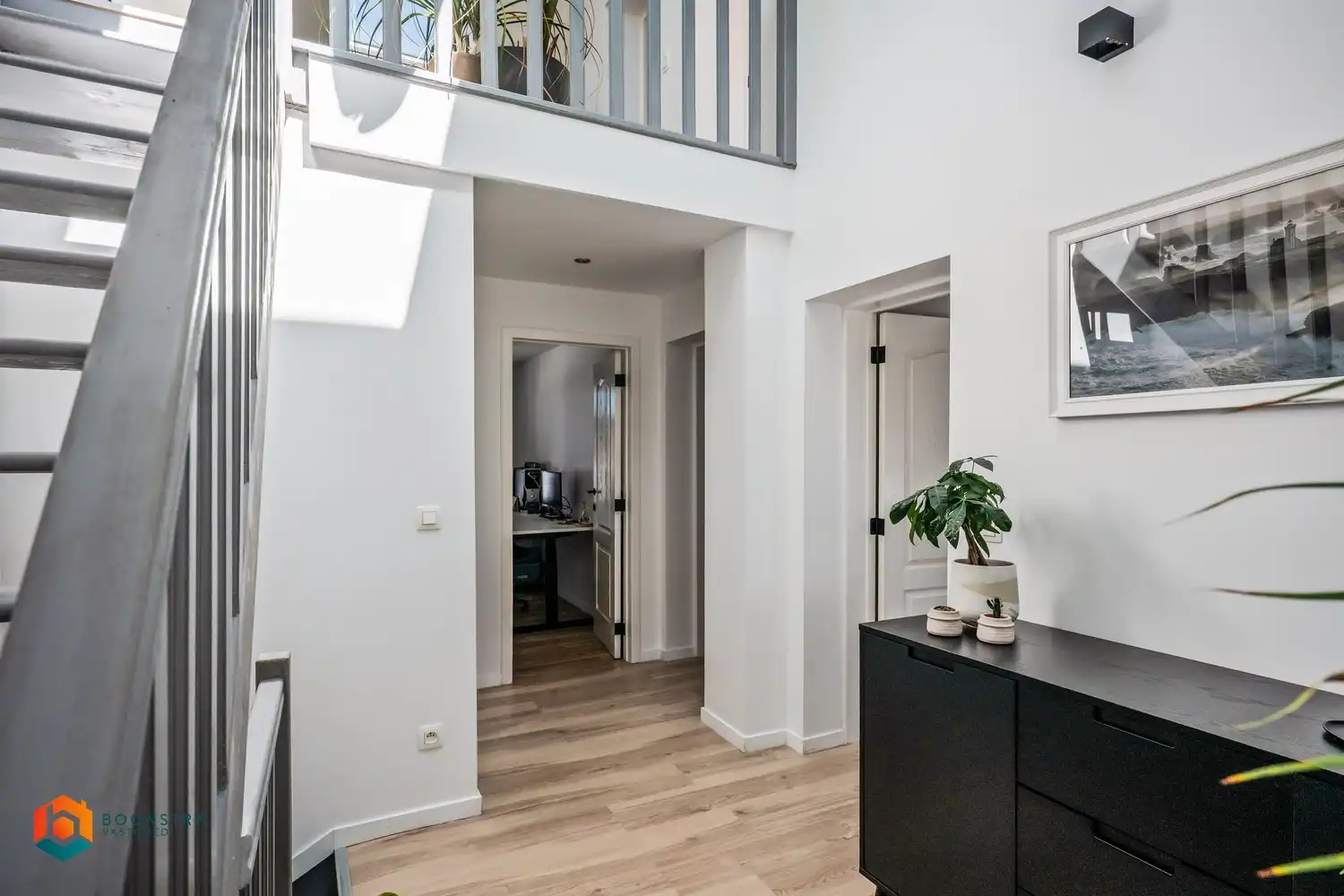 Instapklare woning met 4 slpkrs met gezellig terras en tuin foto 11