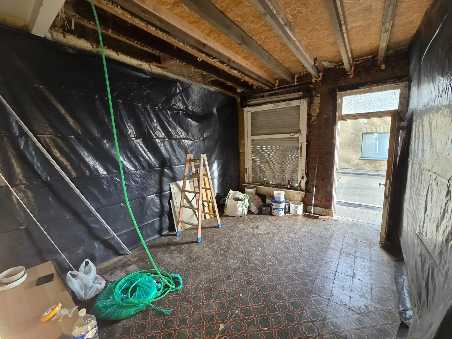 Verder af te werken woning op 890m²!! foto 5