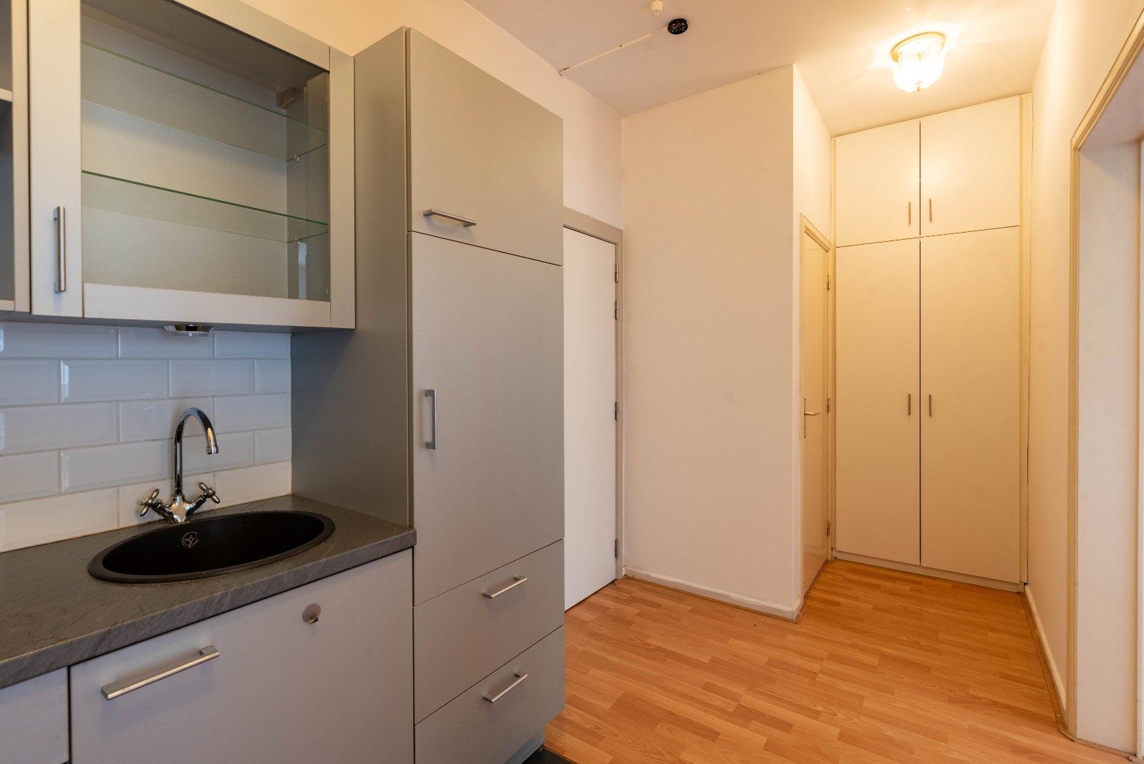 Goed gelegen één slaapkamer appartement foto 7