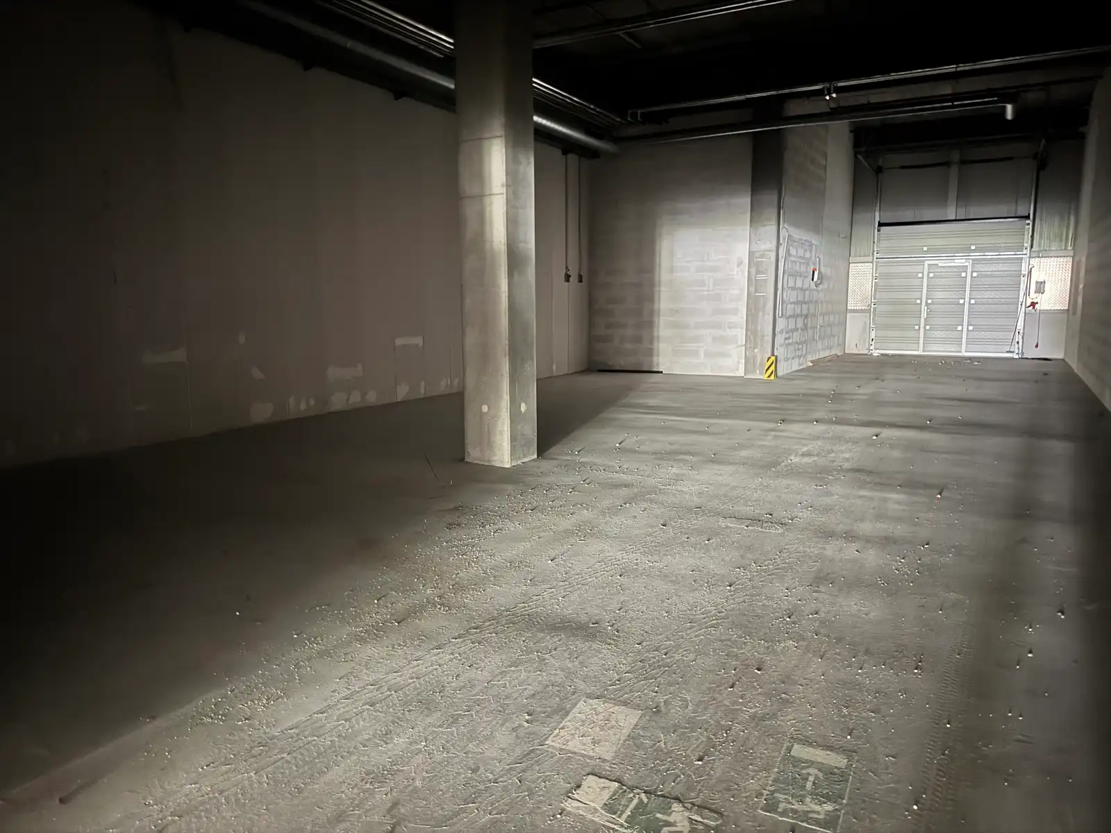 Casco ruimte 1.198 m² tussen De Kraker en Mediamarkt foto 6