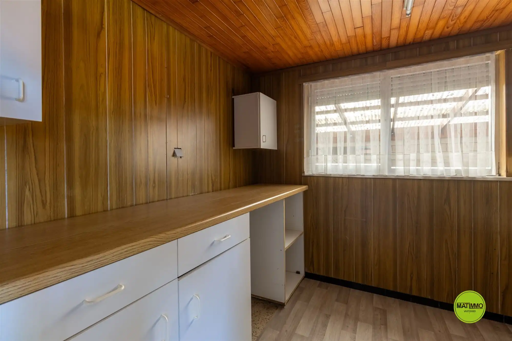 Ruime open bebouwing met 6 slaapkamers op 750 m2 grond foto 19
