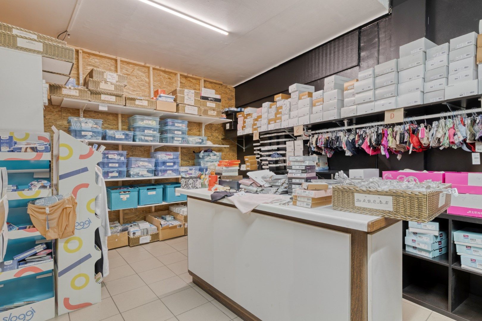 Commerciële winkelruimte 153.00m², energielabel C foto 9