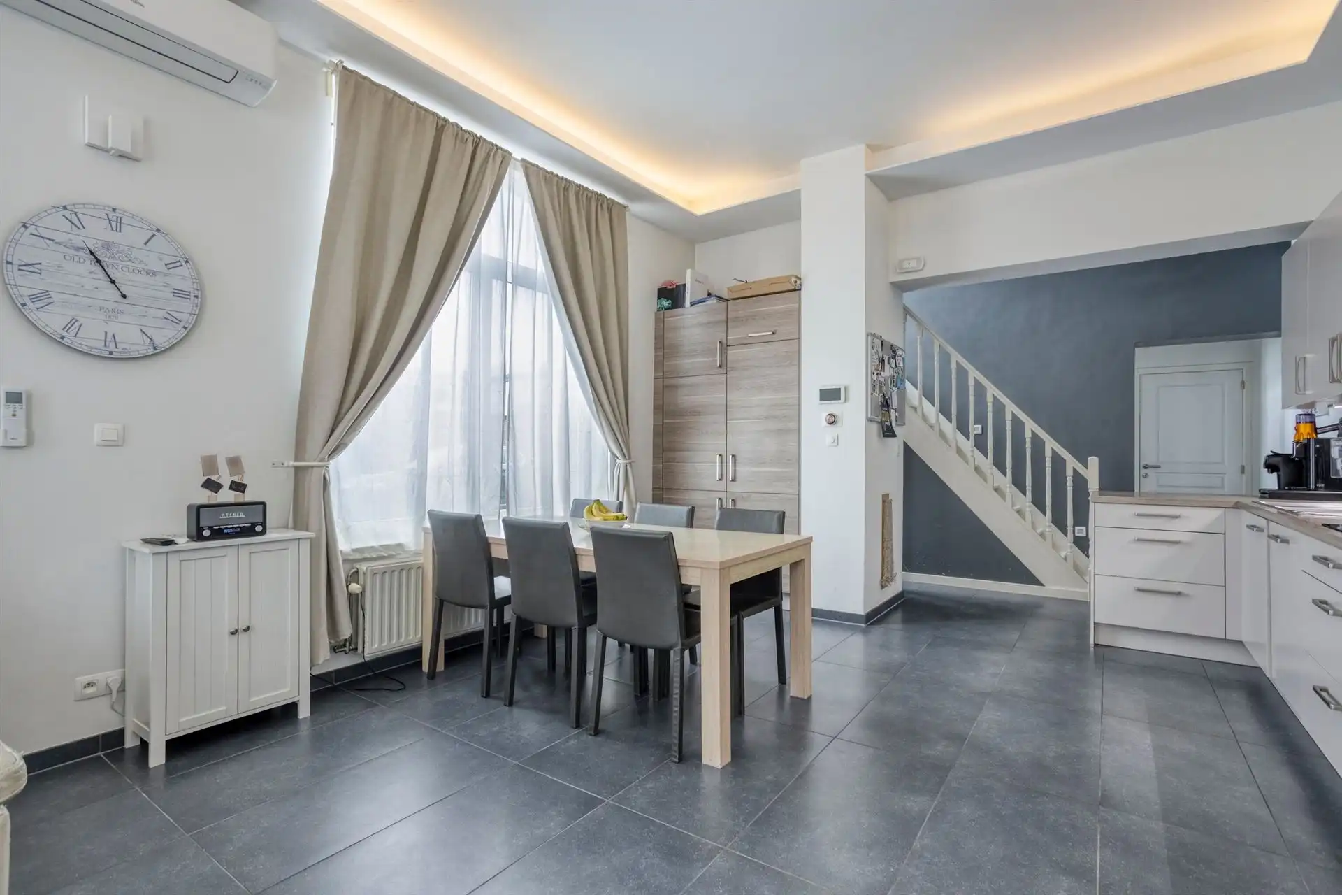 Volledig gerenoveerde en charmante stadswoning foto 10