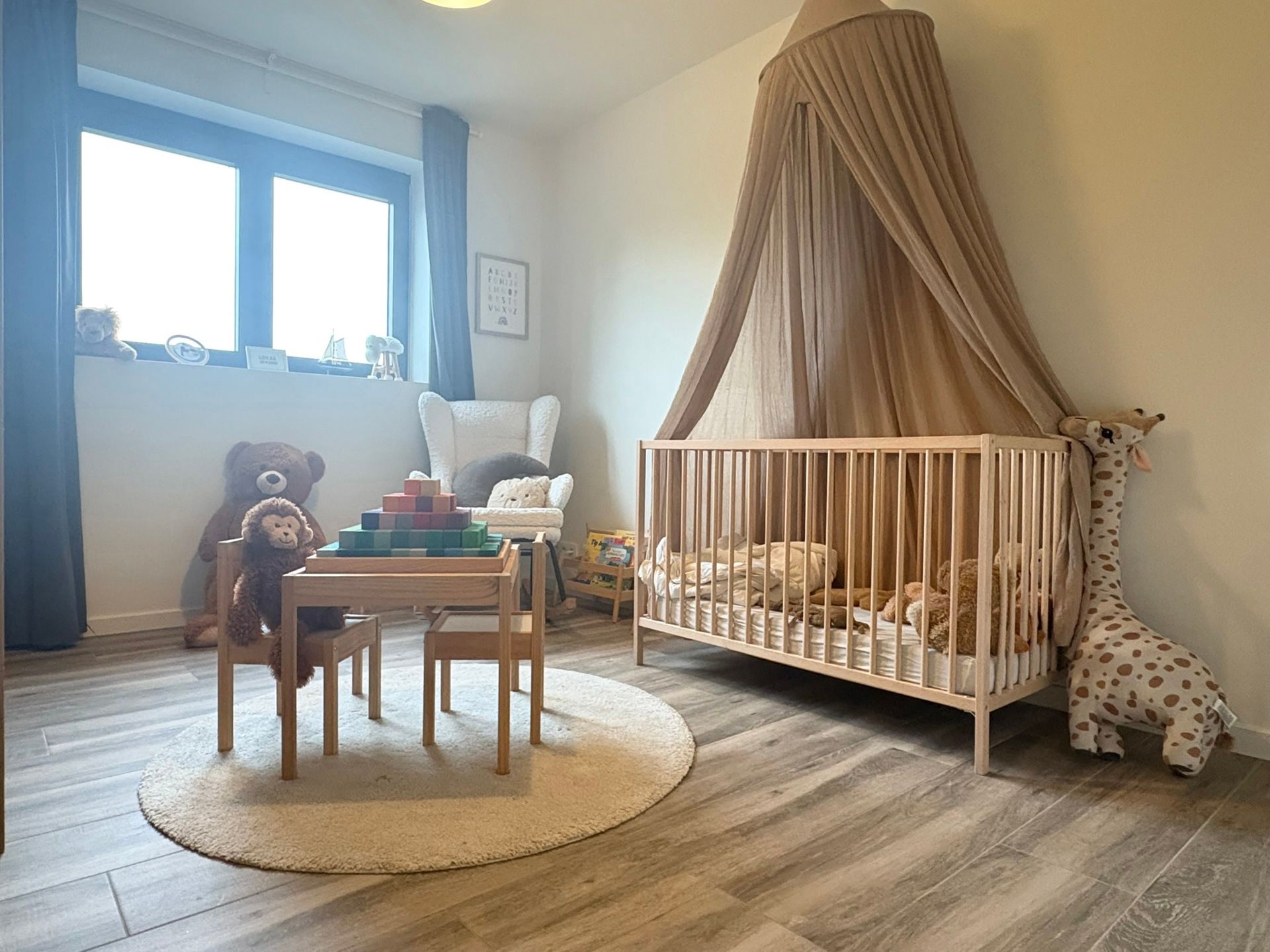 Ruime en moderne woning met grote tuin  foto 8