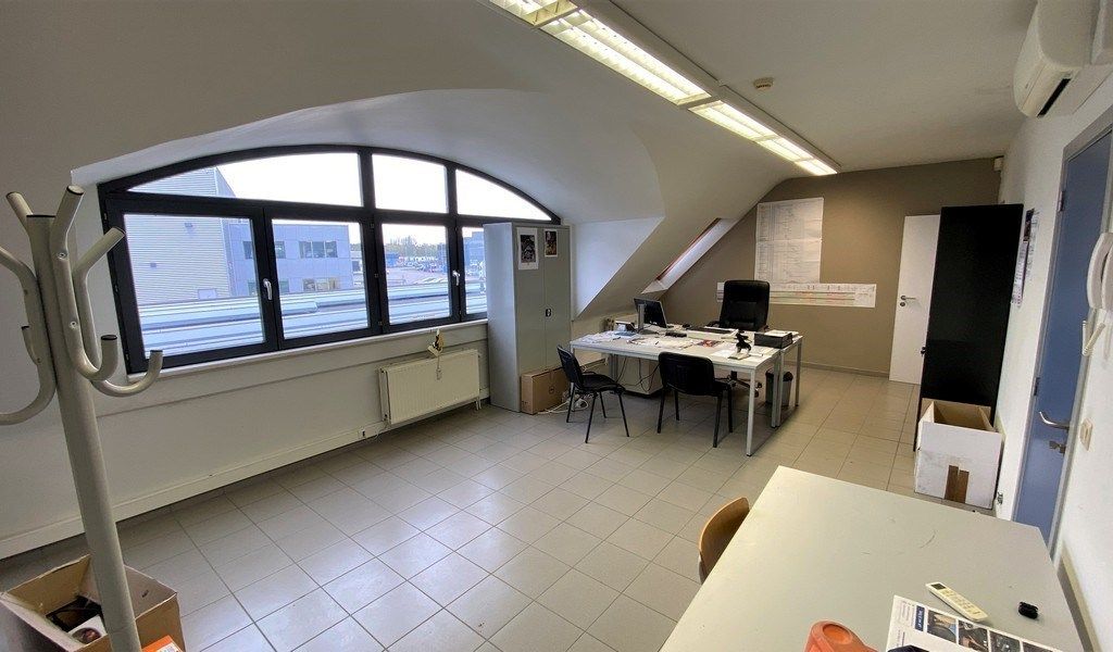 Commercieel gelegen kantoren te huur vlakbij E40 in Erpe foto 11