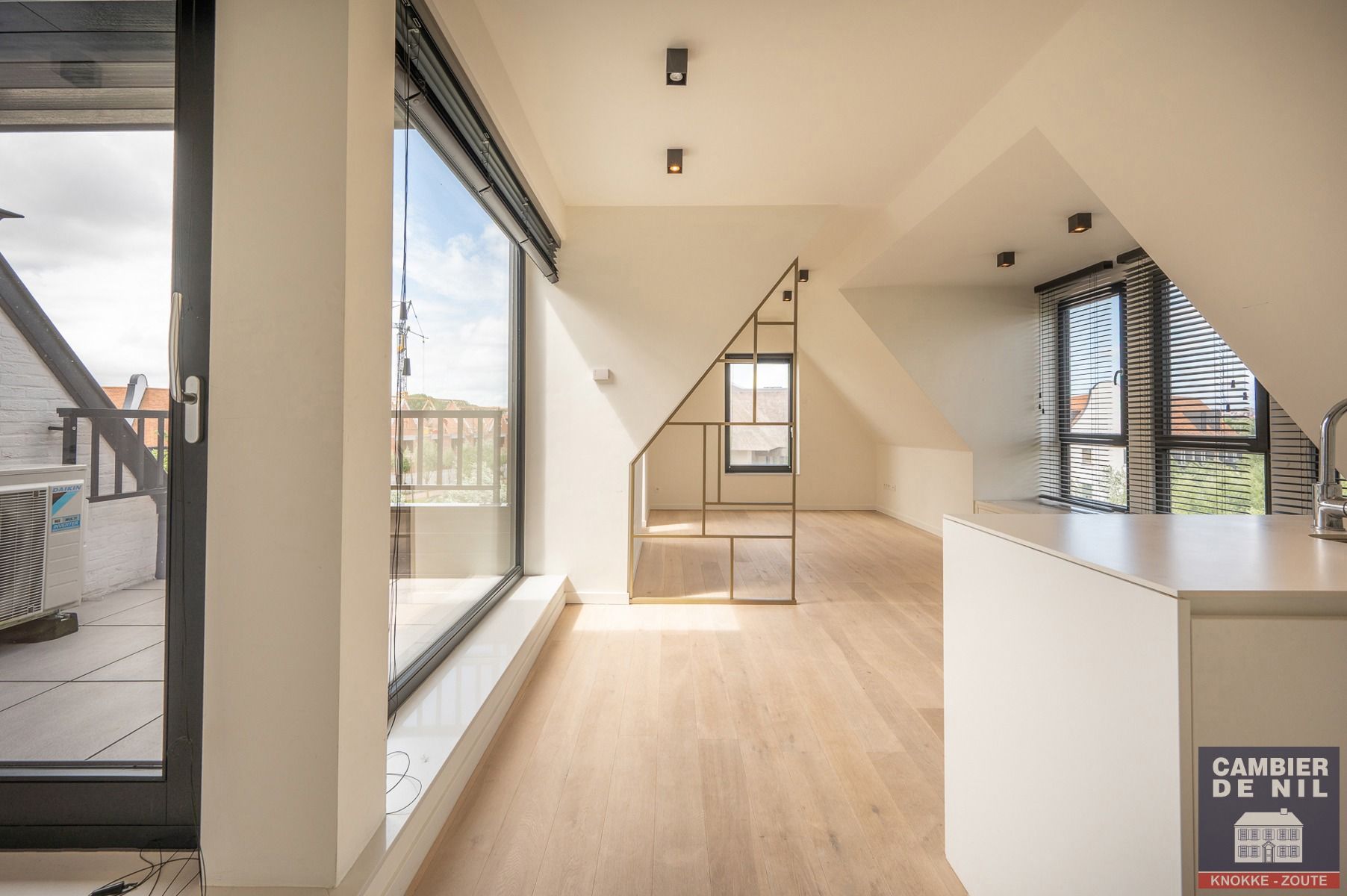 Recent, ongemeubeld 2 SK-appartement in Duinenwater  foto 3