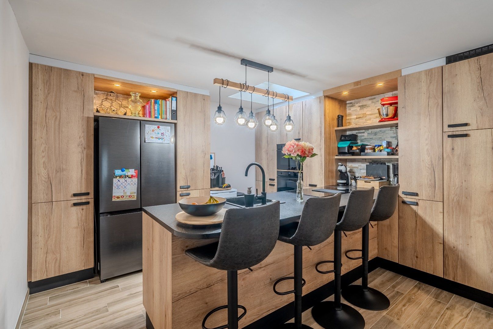 Betaalbare woning met 4 slaapkamers en buitenruimte!  foto 5