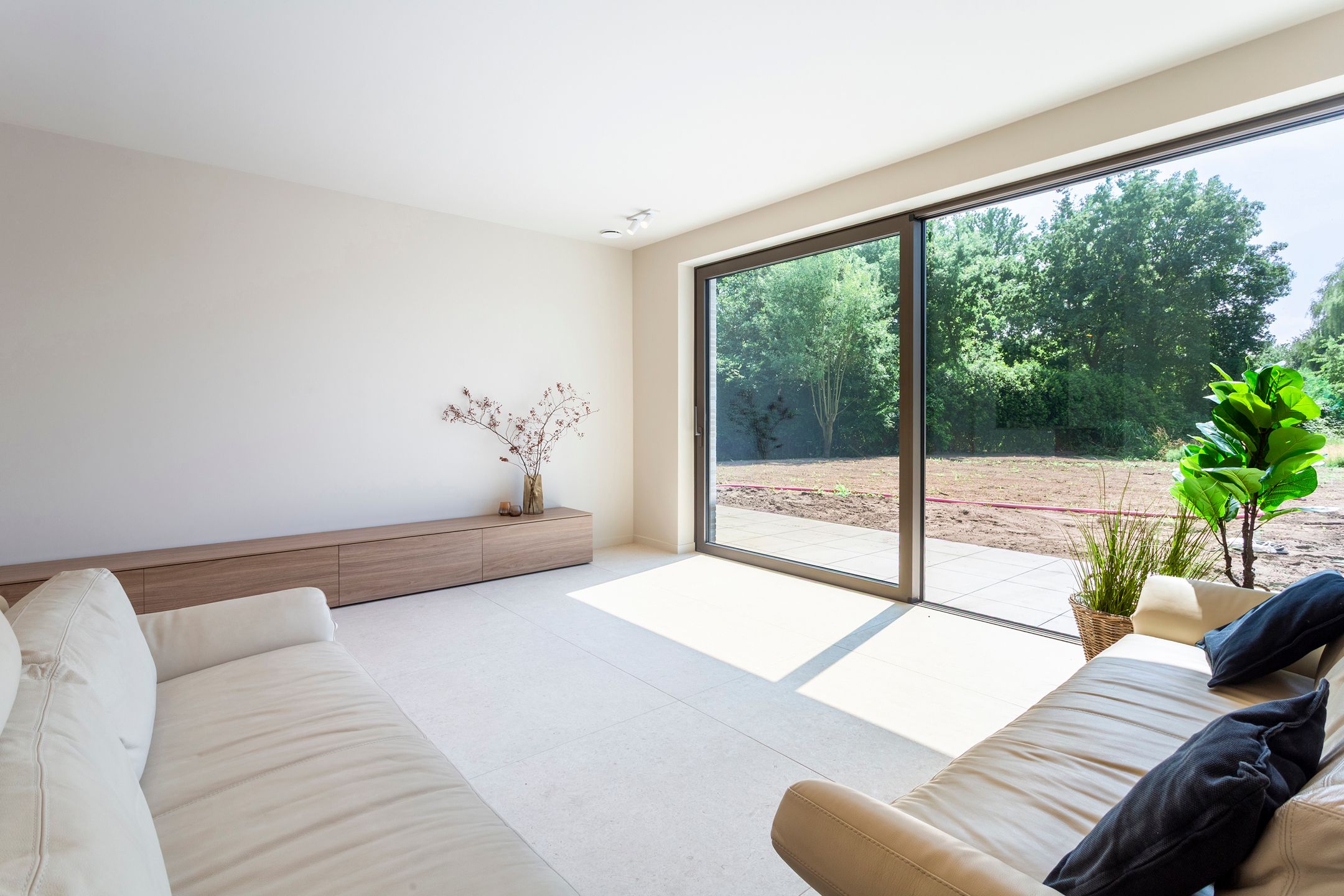 luxueuze nieuwbouwvilla met 3 slpks, garage en riante tuin foto 10