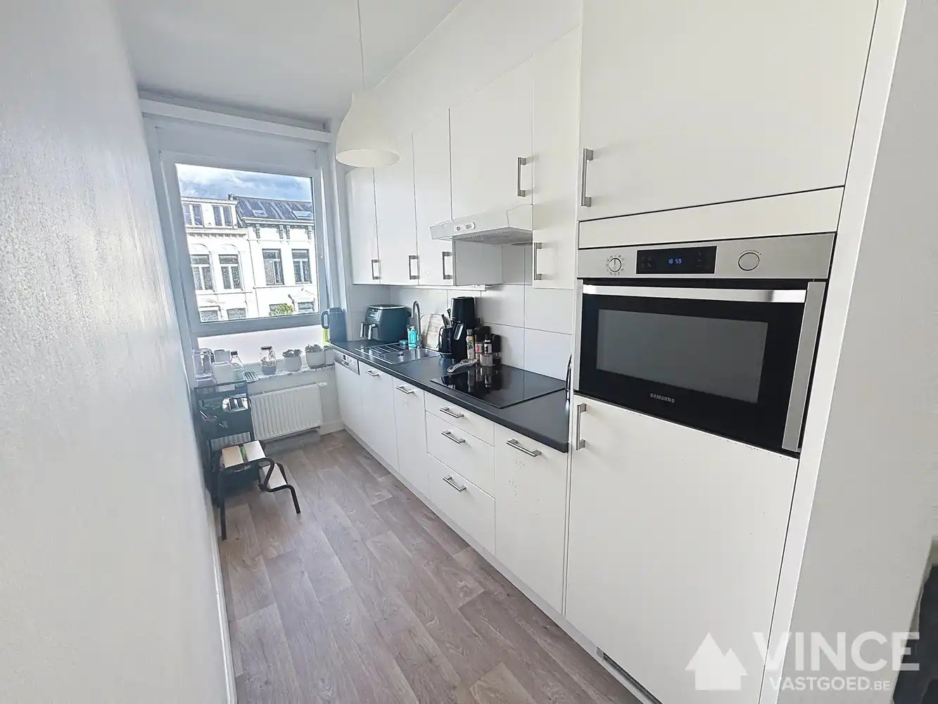 Zeer net en licht appartement op super locatie foto 5