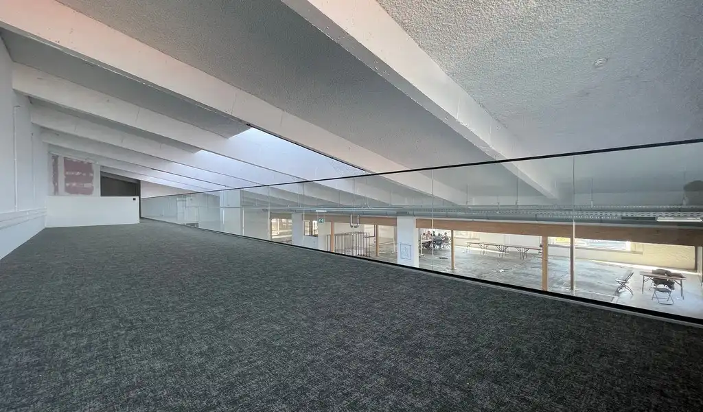 Gerenoveerde kantoren te huur in Hangar 26 op het Eilandje in Antwerpen foto 8