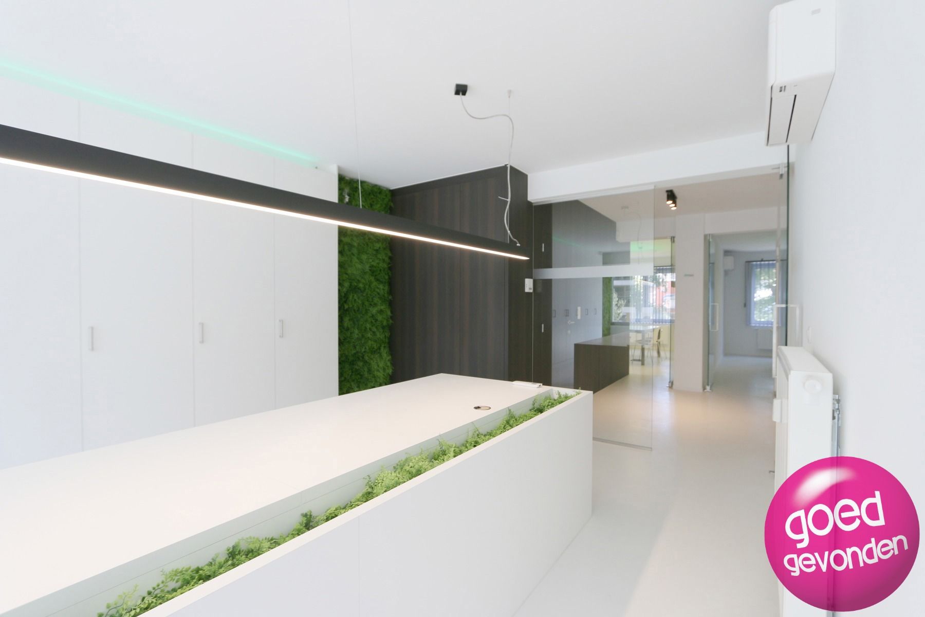 PLUG-IN modern kantoor + veel passage foto 21