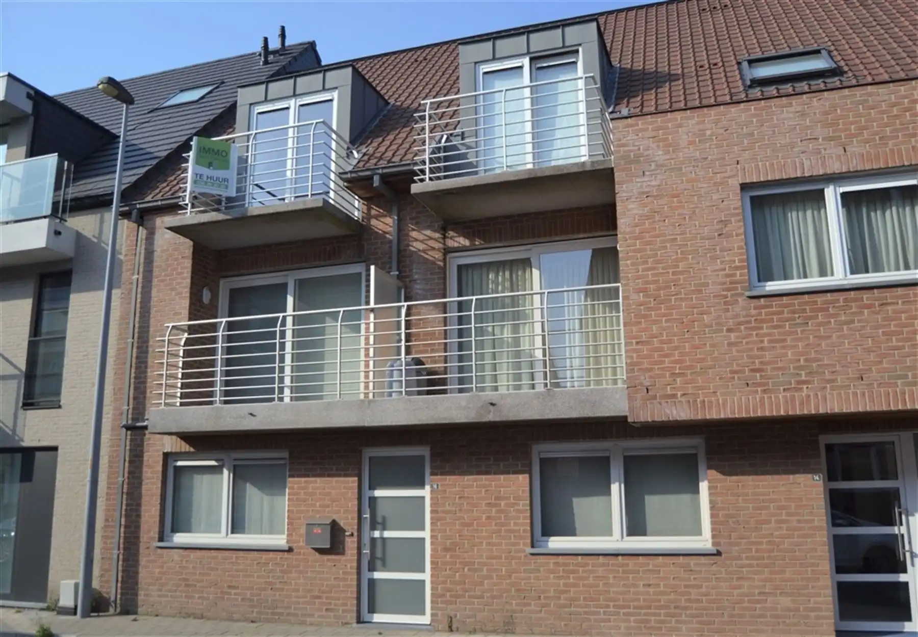 Dakappartement gelegen aan de rand van Waregem met 2 slaapkamers foto 2
