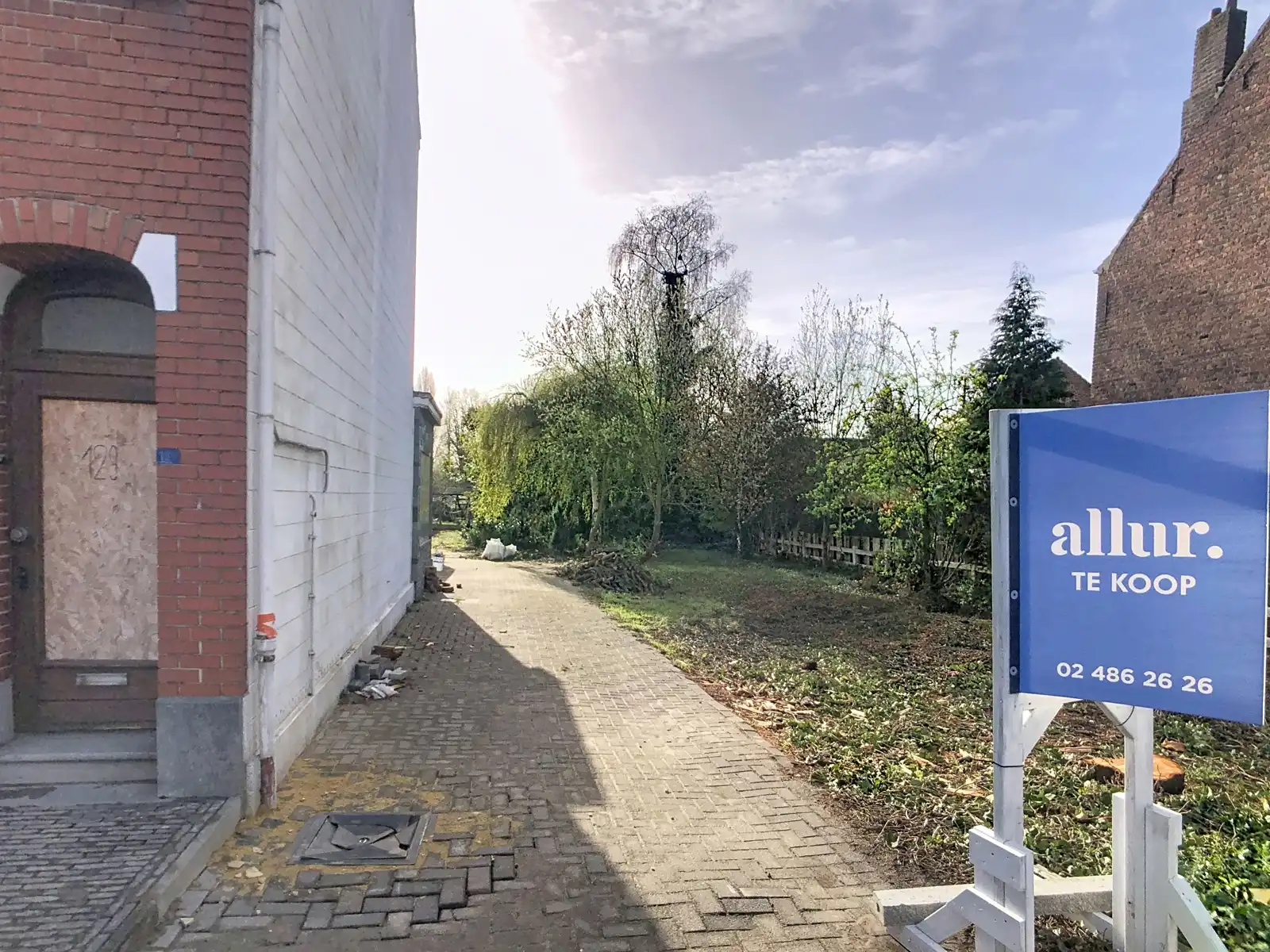 Bouwgrond (627 m²) geschikt voor een halfopen bebouwing foto {{pictureIndex}}