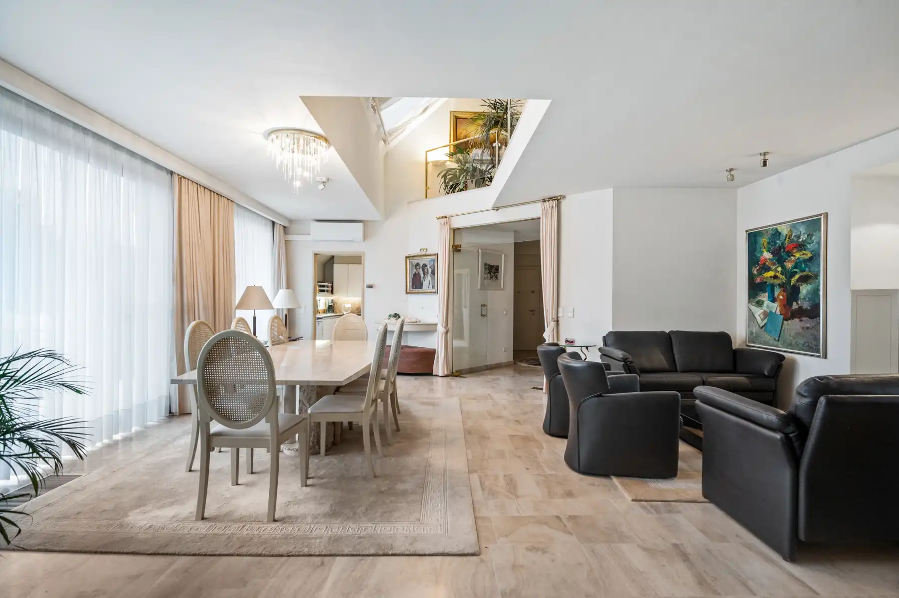 Ruim te renoveren duplex app. in het centrum van Schilde foto 8