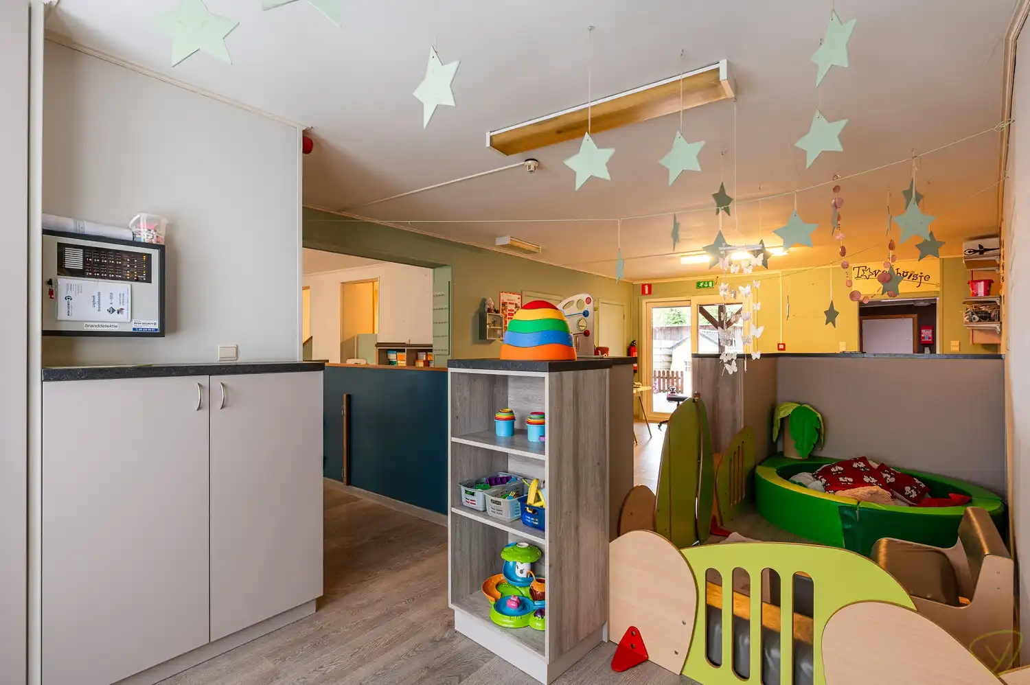 Statige handelswoning met ruime tuin in het centrum van Kaprijke foto 5