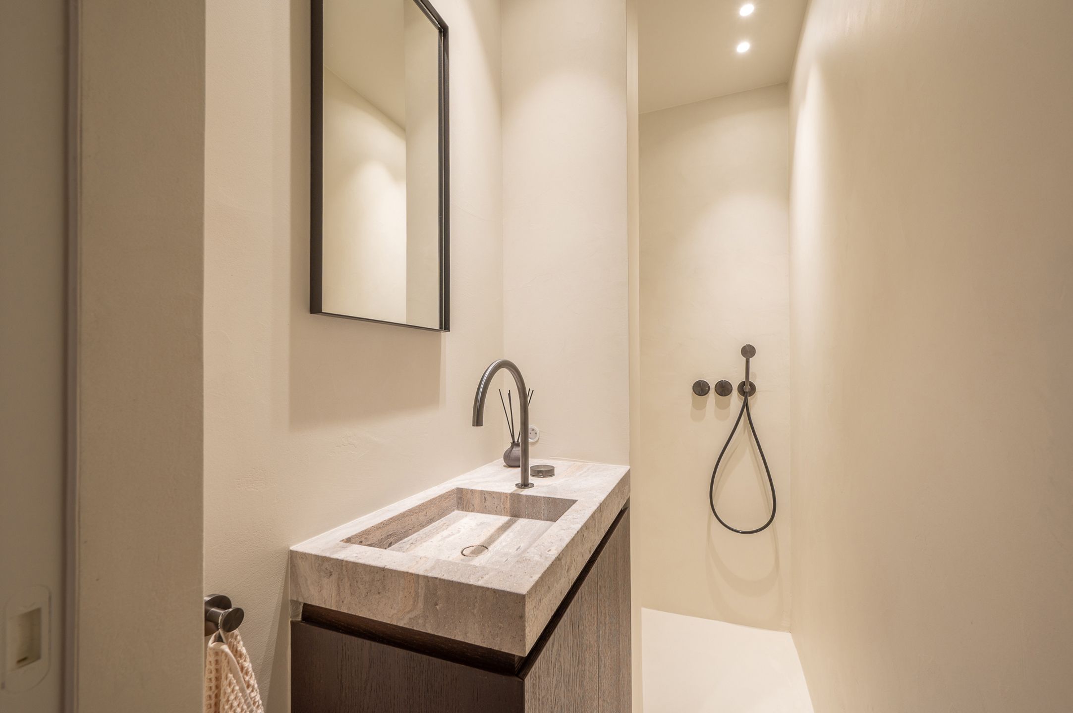 Luxueus ingericht appart, gelegen tegenover de H.Hartkerk.. foto 23