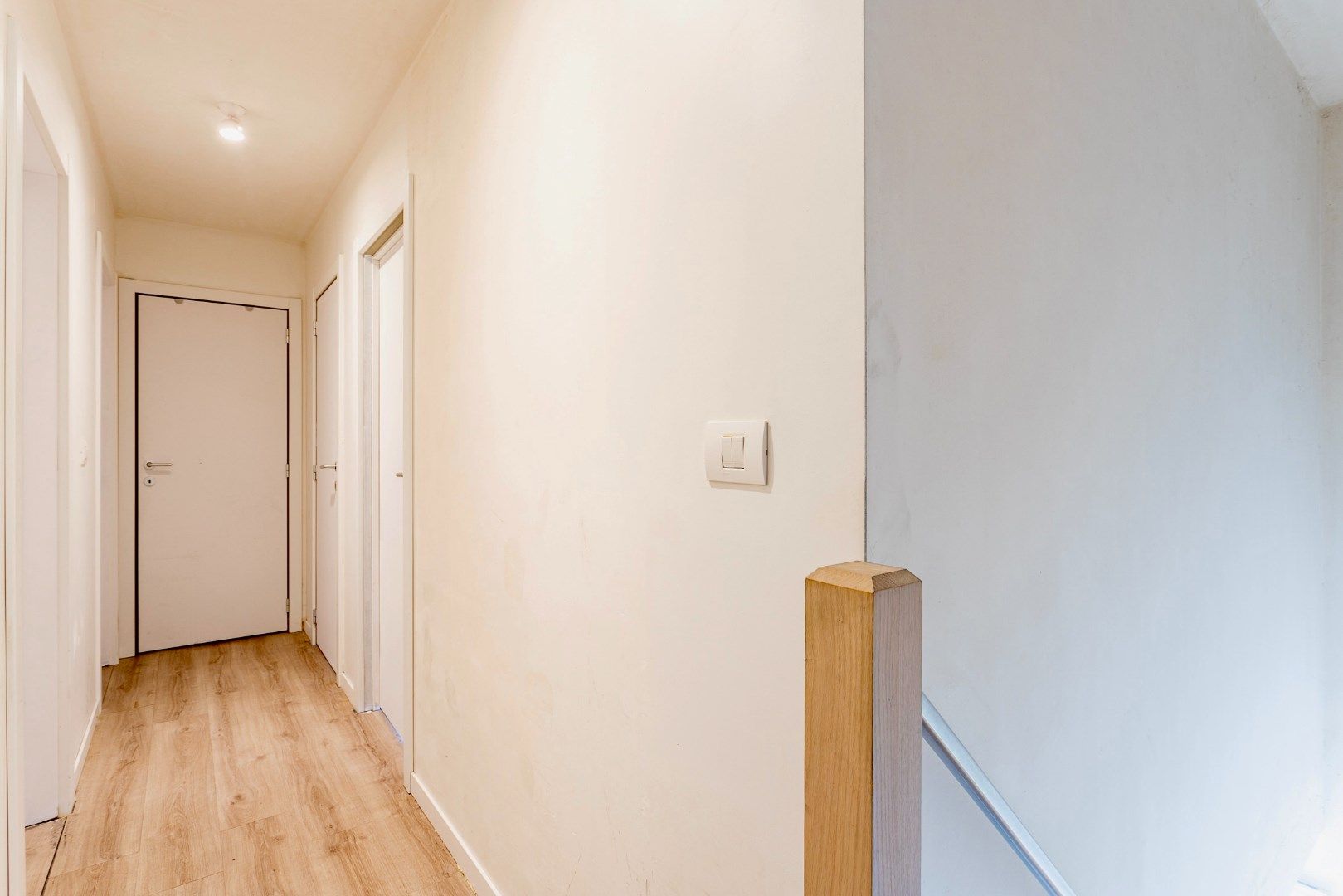 Instapklare woning met 3 slaapkamers, tuin en carport foto 13