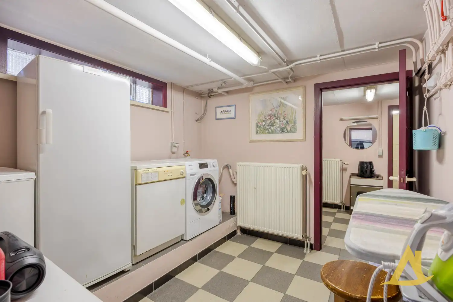 EXCLUSIEVE VILLA MET PARKTUIN EN ZWEMVIJVER OP EEN PERCEEL VAN 1HA 5A 16CA! foto 52