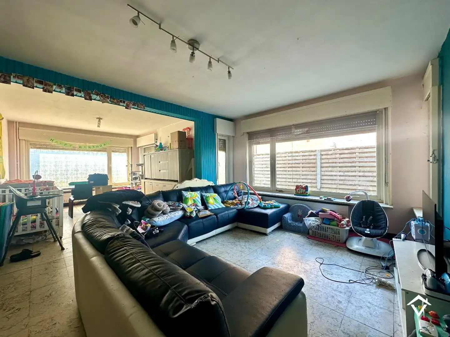 Ruime gezinswoning op perceel van 1126 m²  - tal van mogelijkheden! foto 4
