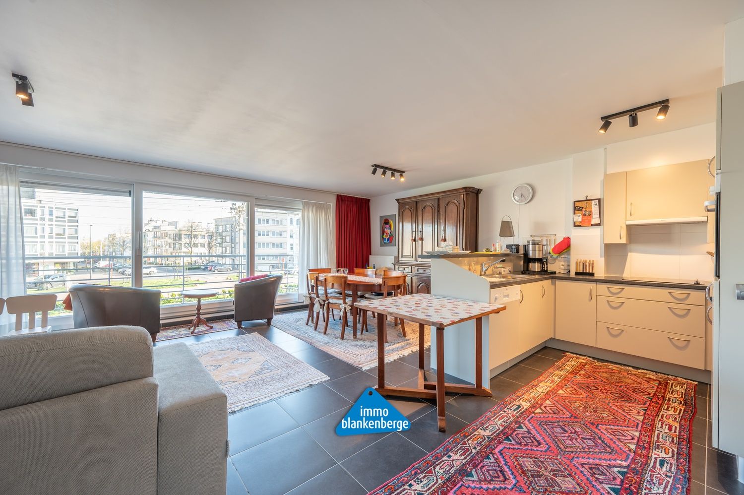 Zeer ruim Appartement op steenworp van Strand, Zee en Duinen foto 3