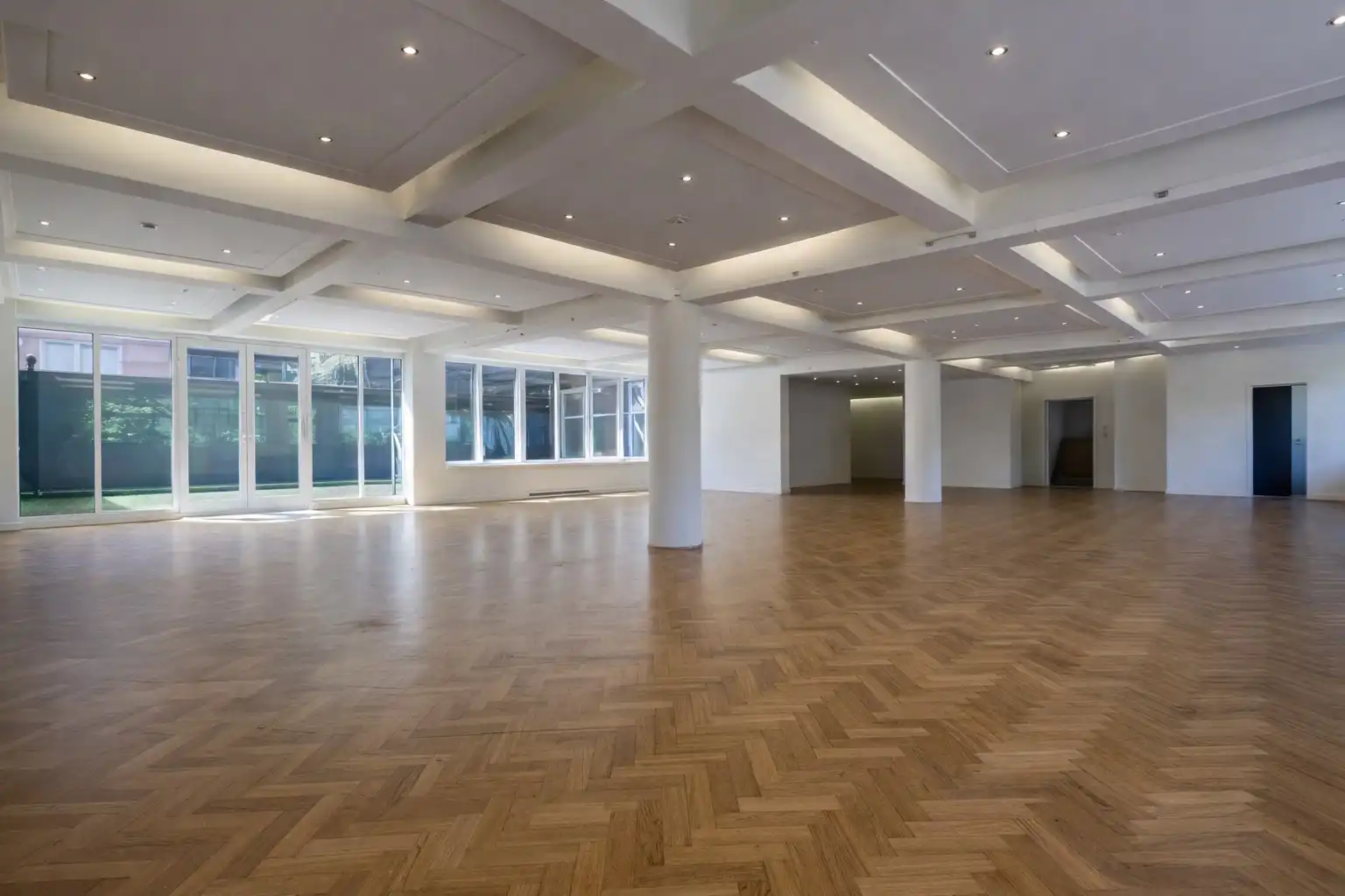 Ankerrui 2 - High-end kantoor/showroom met authentieke elementen foto 3